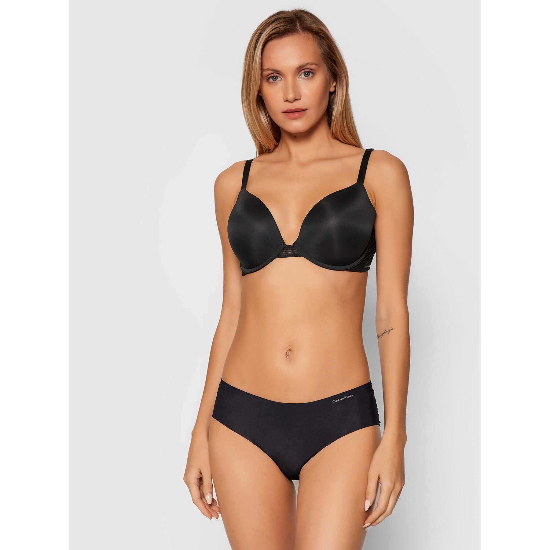 Calvin Klein Underwear Push-Up nedrček 000QF5613E Črna - Pepit.si