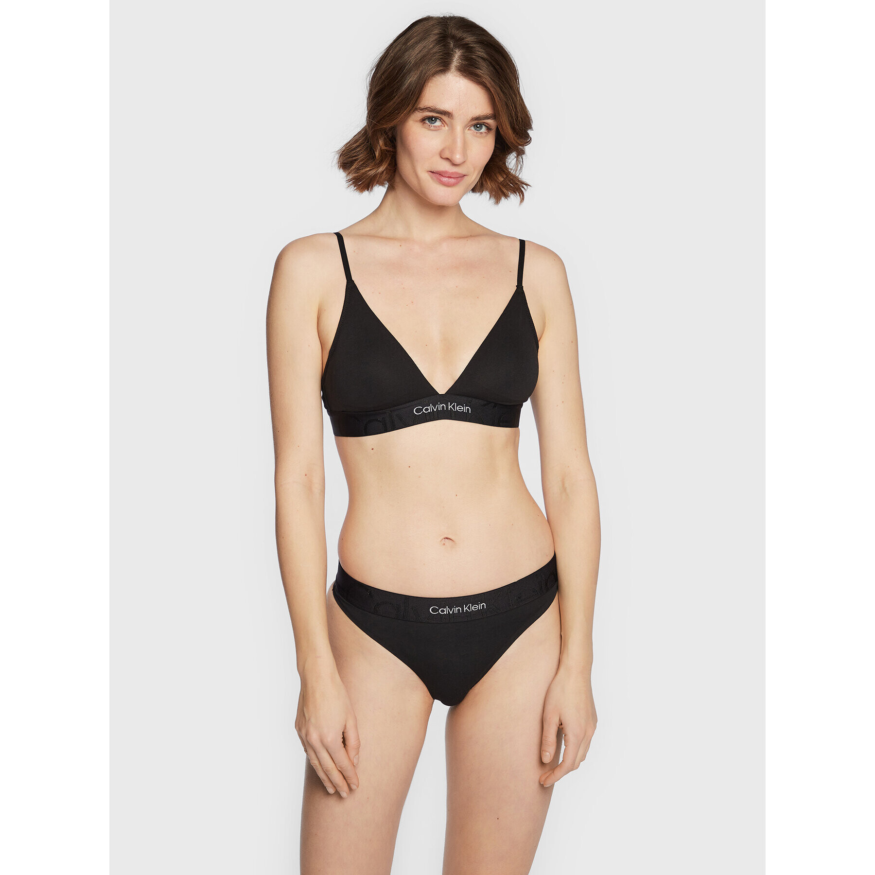 Calvin Klein Underwear Trikotni nedrček 000QF6990E Črna - Pepit.si