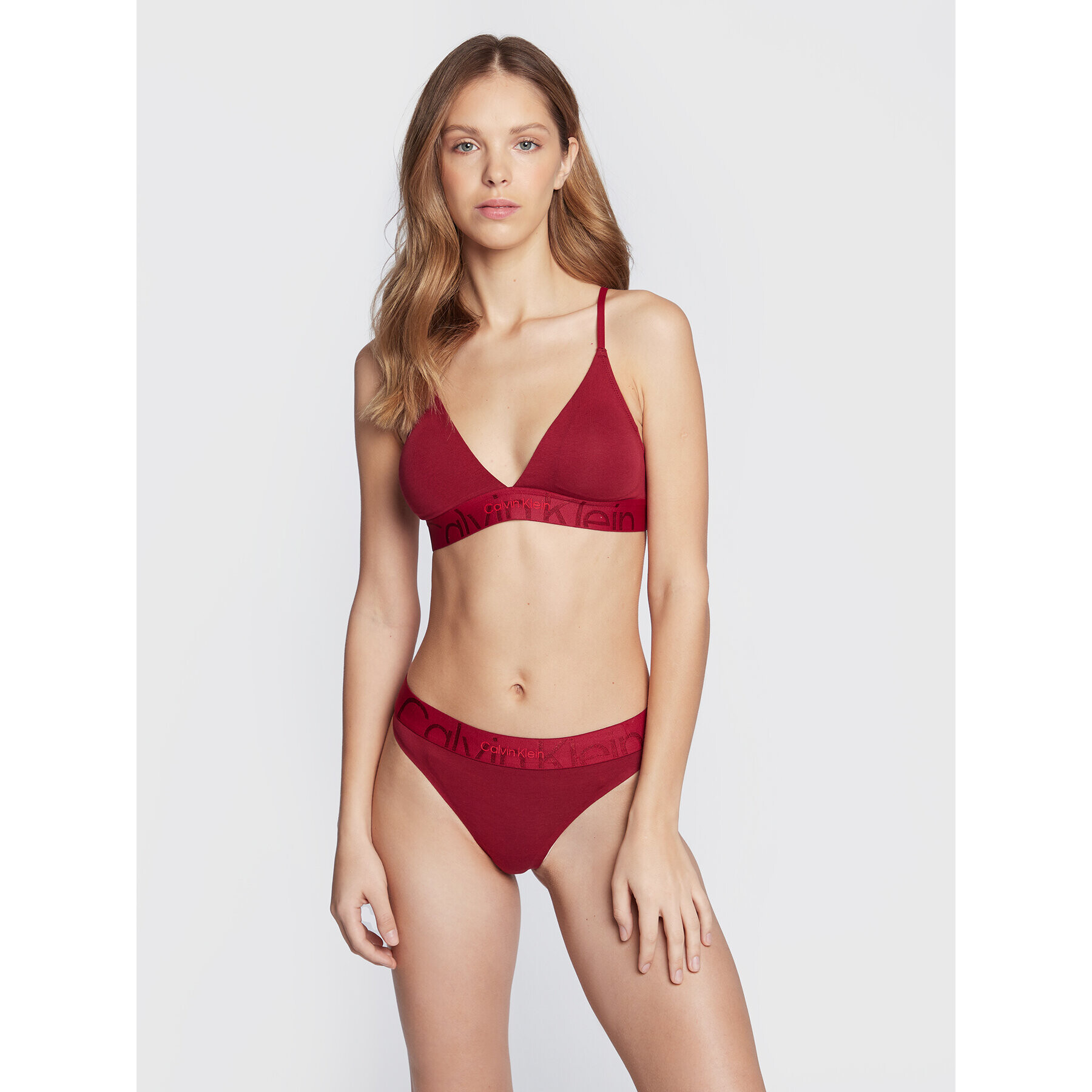 Calvin Klein Underwear Trikotni nedrček 000QF6990E Rdeča - Pepit.si