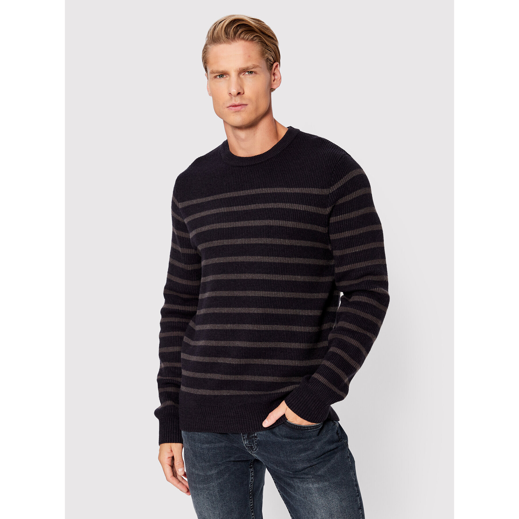 Casual Friday Pulover Karl Striped 20504400 Mornarsko modra Regular Fit - Pepit.si