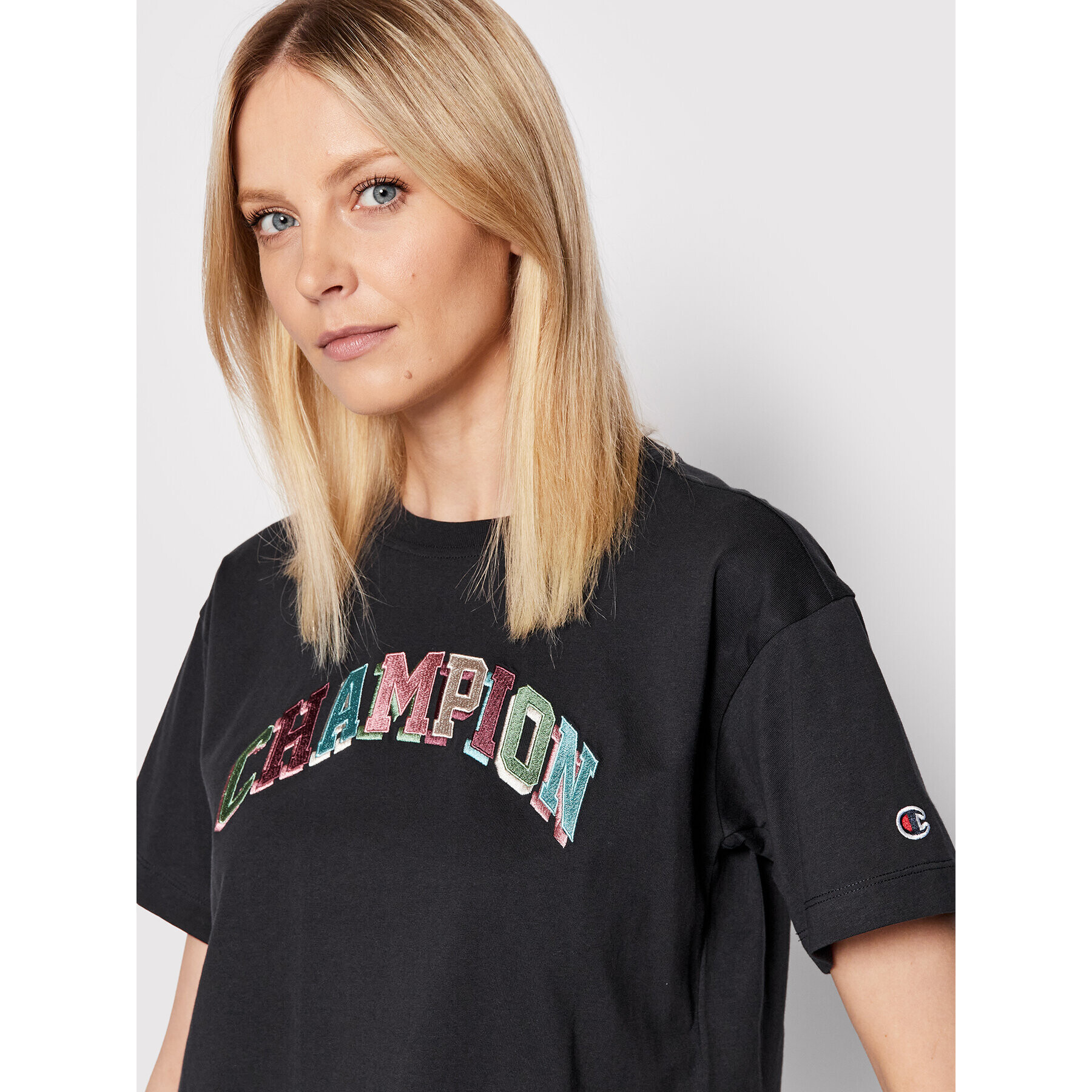 Champion Majica Embroidered Bookstore Logo 114969 Črna Cropped Fit - Pepit.si