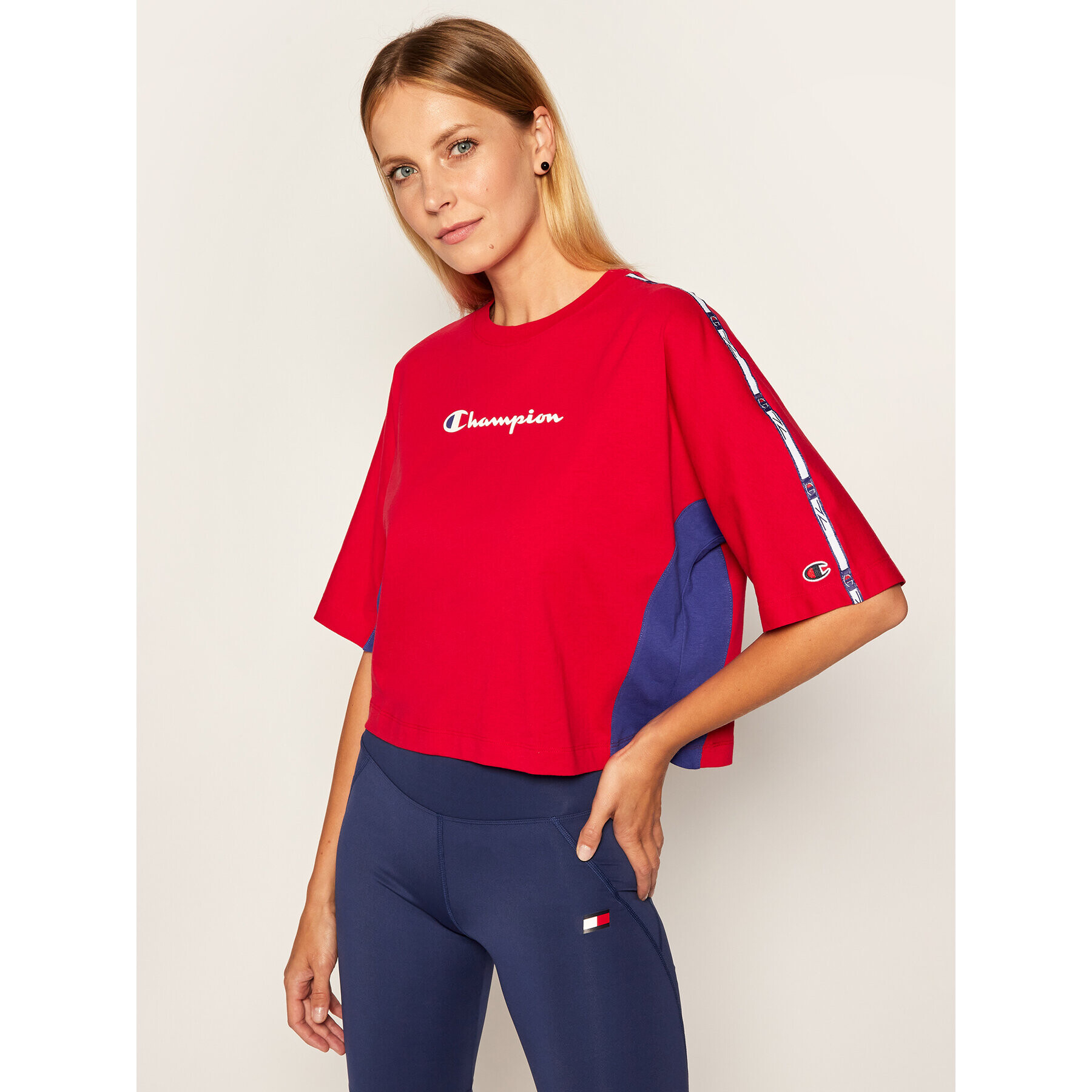 Champion Majica Logo 113345 Rdeča Oversize - Pepit.si