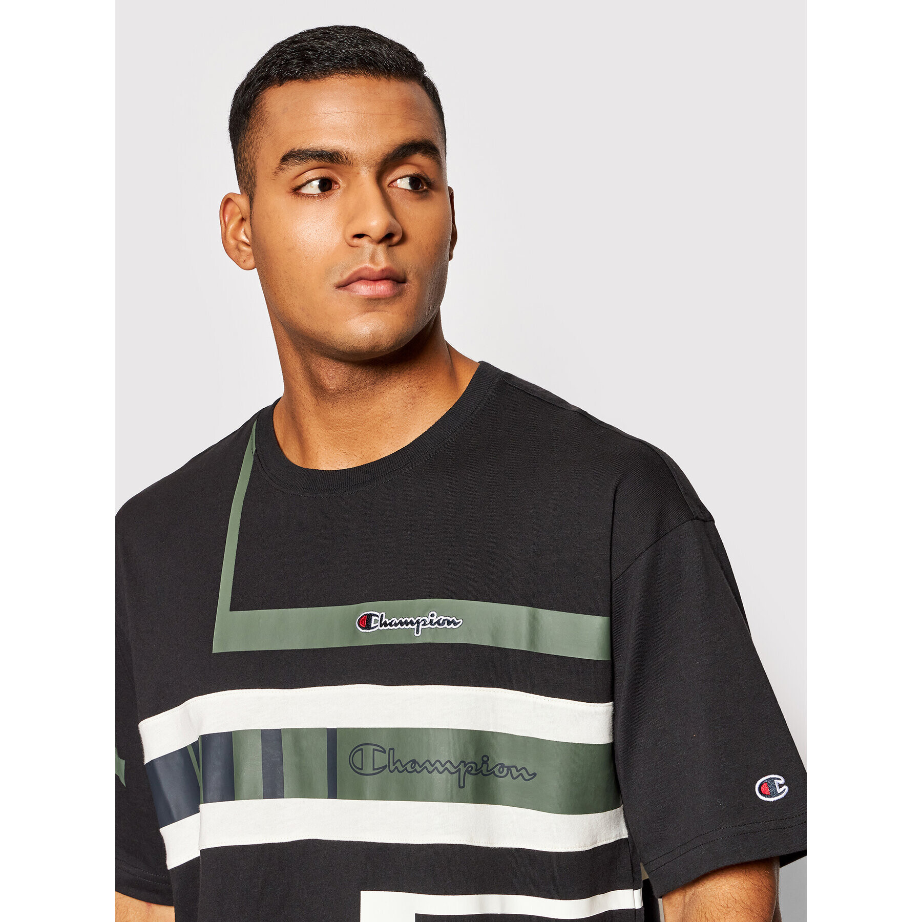 Champion Majica Script Logo Stripe 216487 Črna Custom Fit - Pepit.si