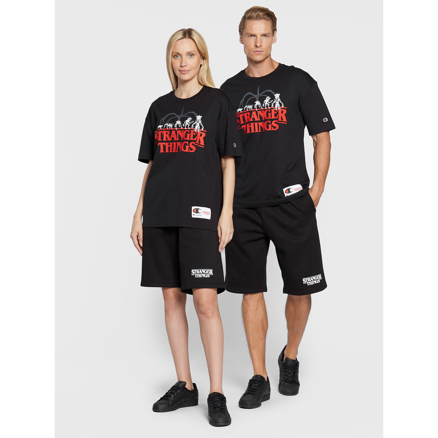 Champion Majica STRANGER THINGS Unisex 217791 Črna Custom Fit - Pepit.si