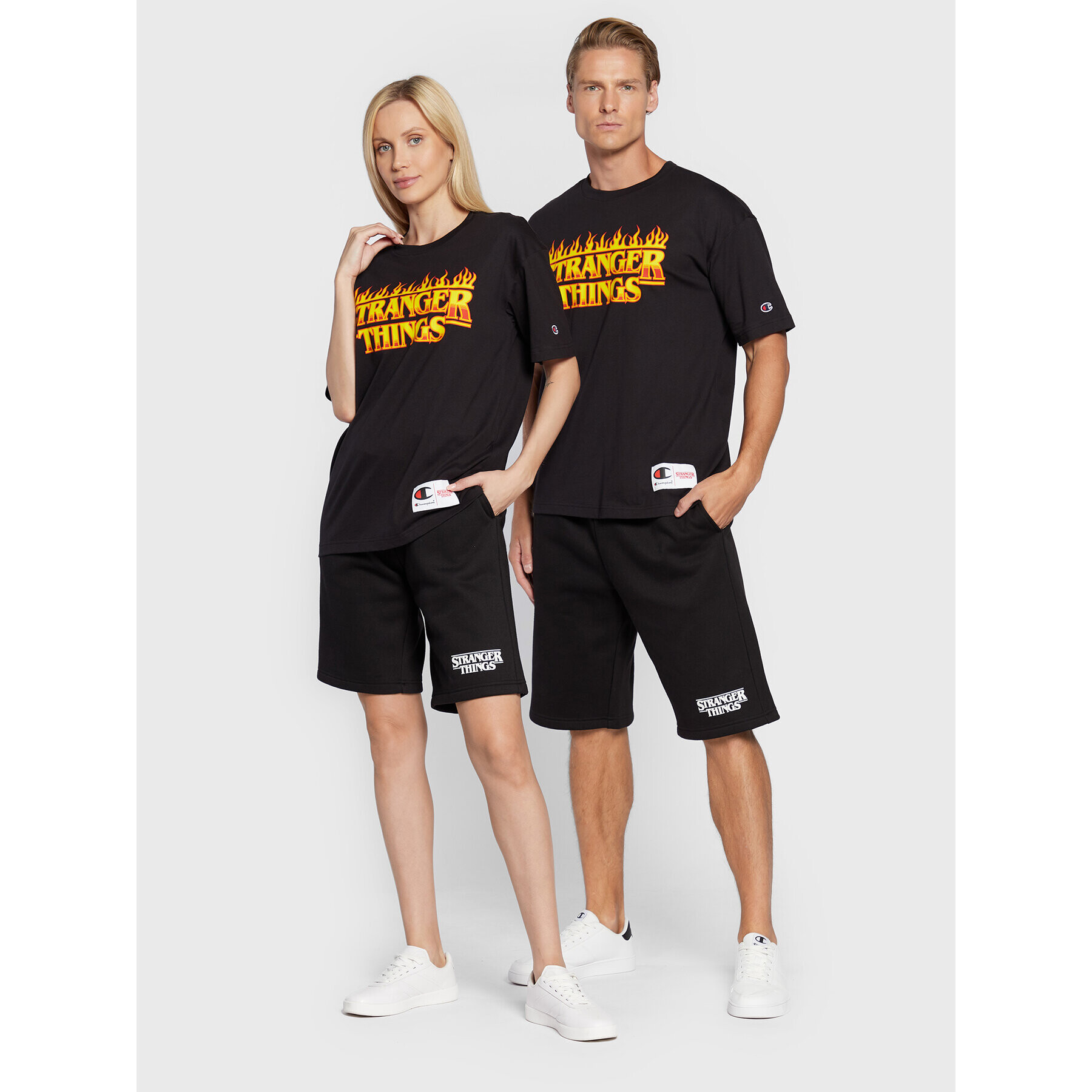 Champion Majica STRANGER THINGS Unisex 217791 Črna Custom Fit - Pepit.si