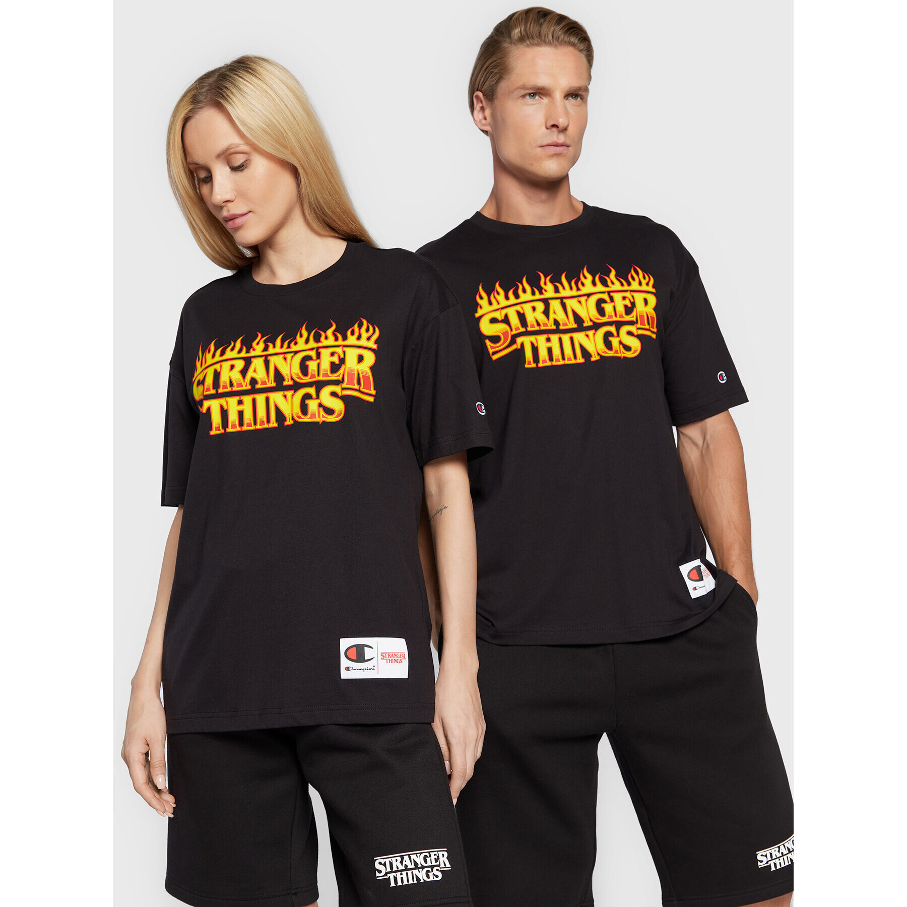 Champion Majica STRANGER THINGS Unisex 217791 Črna Custom Fit - Pepit.si