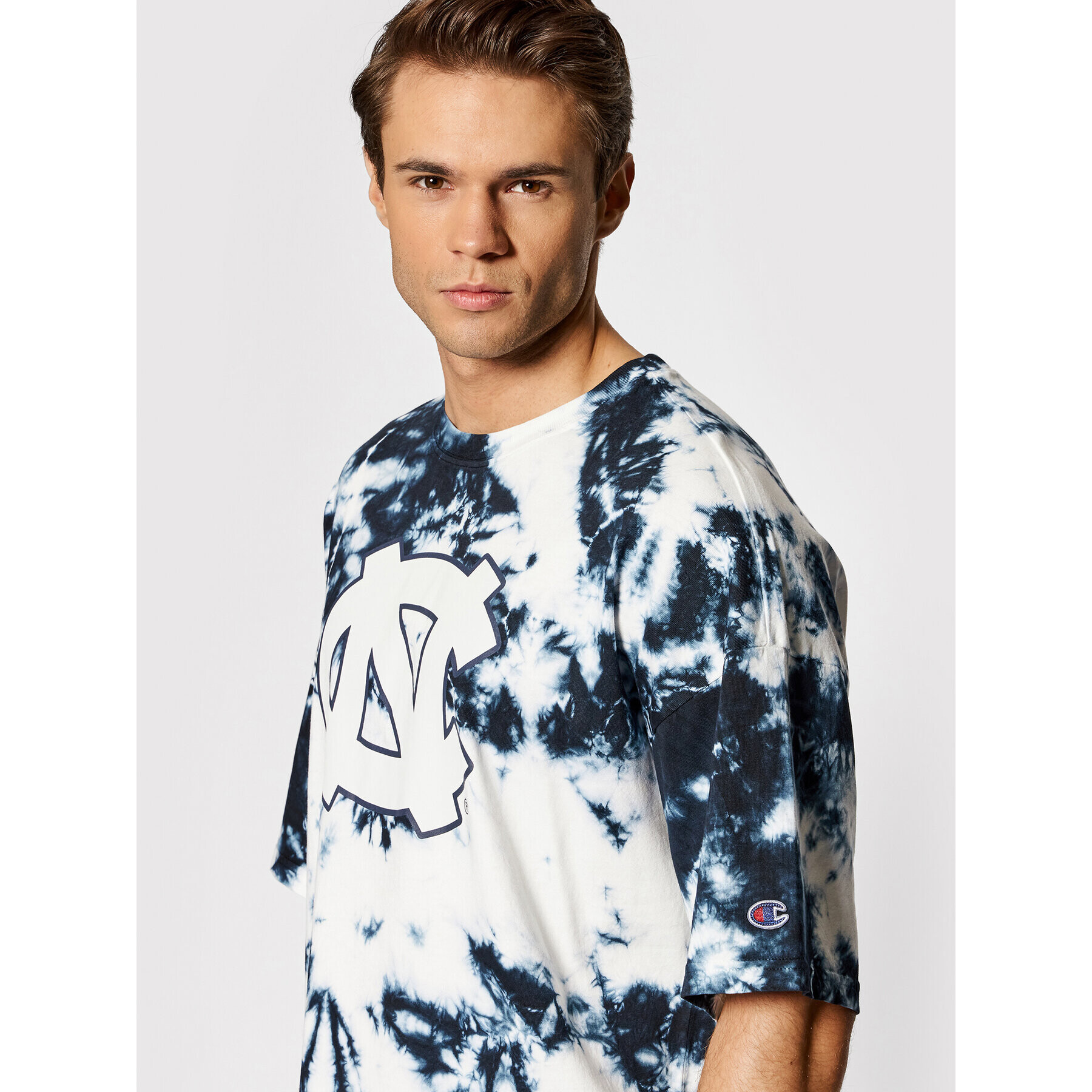 Champion Majica Tie Dye 216821 Mornarsko modra Regular Fit - Pepit.si