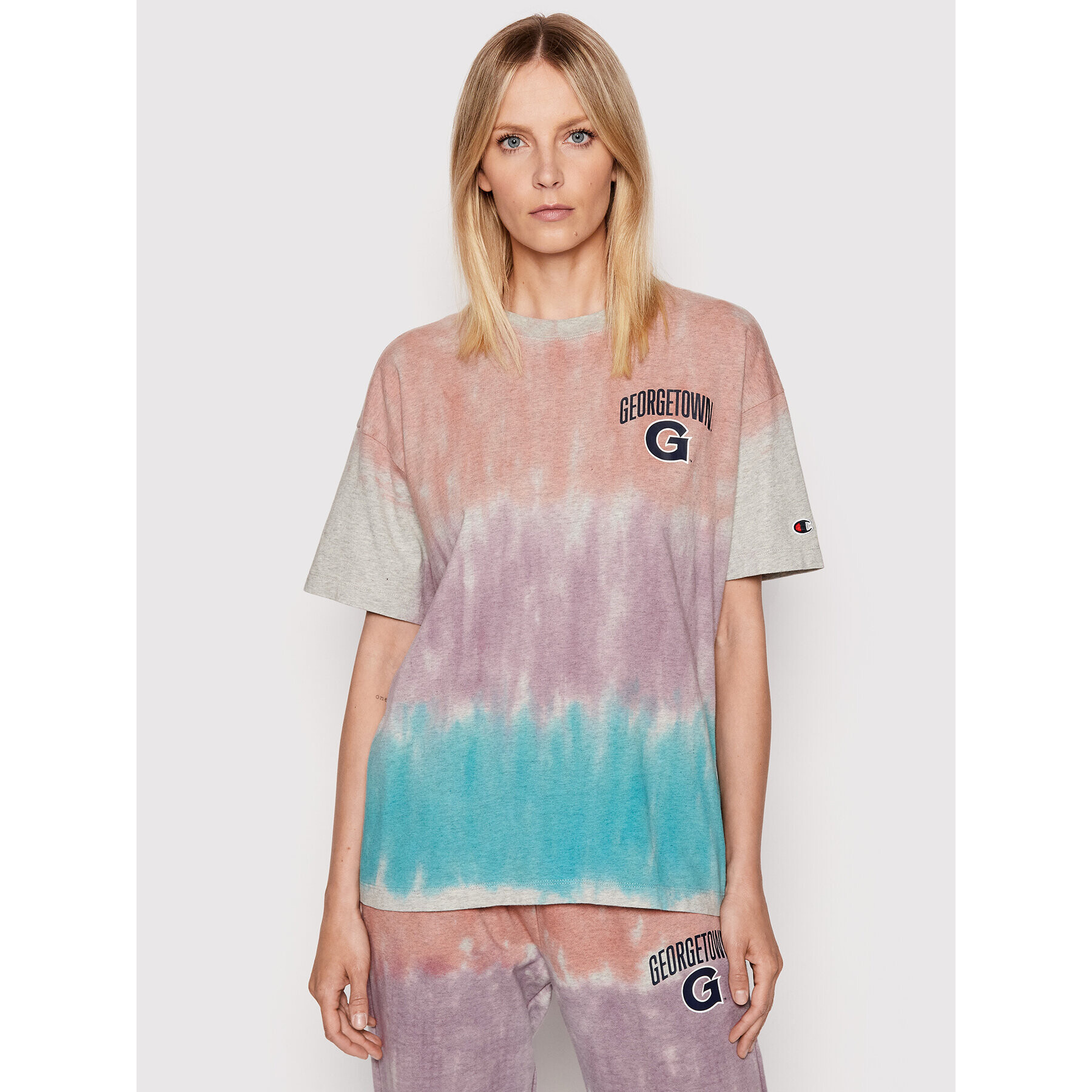 Champion Majica Tie-Dye University Logo 115226 Pisana Boxy Fit - Pepit.si