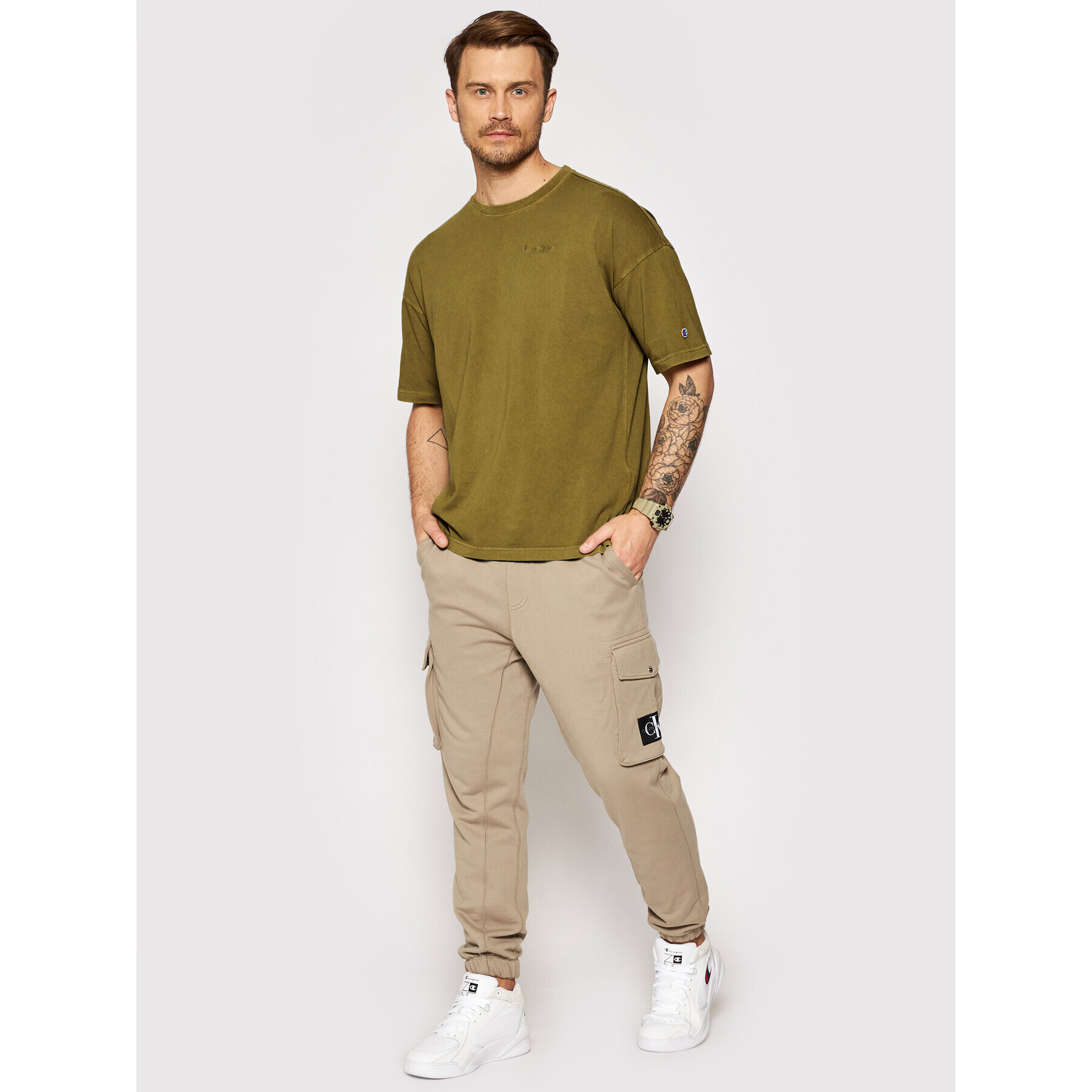 Champion Majica Unisex Crewneck 216205 Zelena Relaxed Fit - Pepit.si