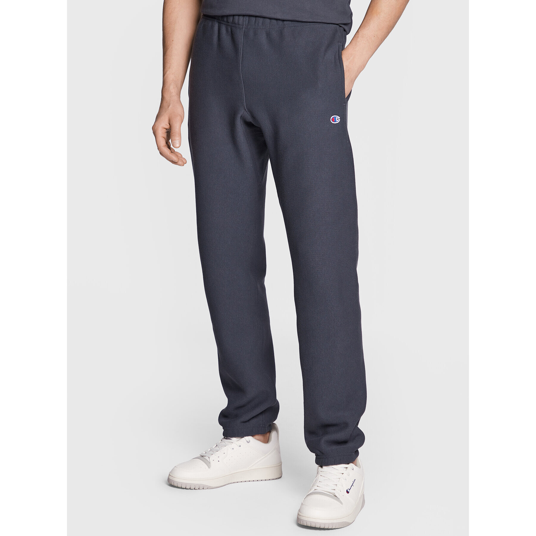 Champion Spodnji del trenirke Elasticated Cuffs 216540 Siva Regular Fit - Pepit.si