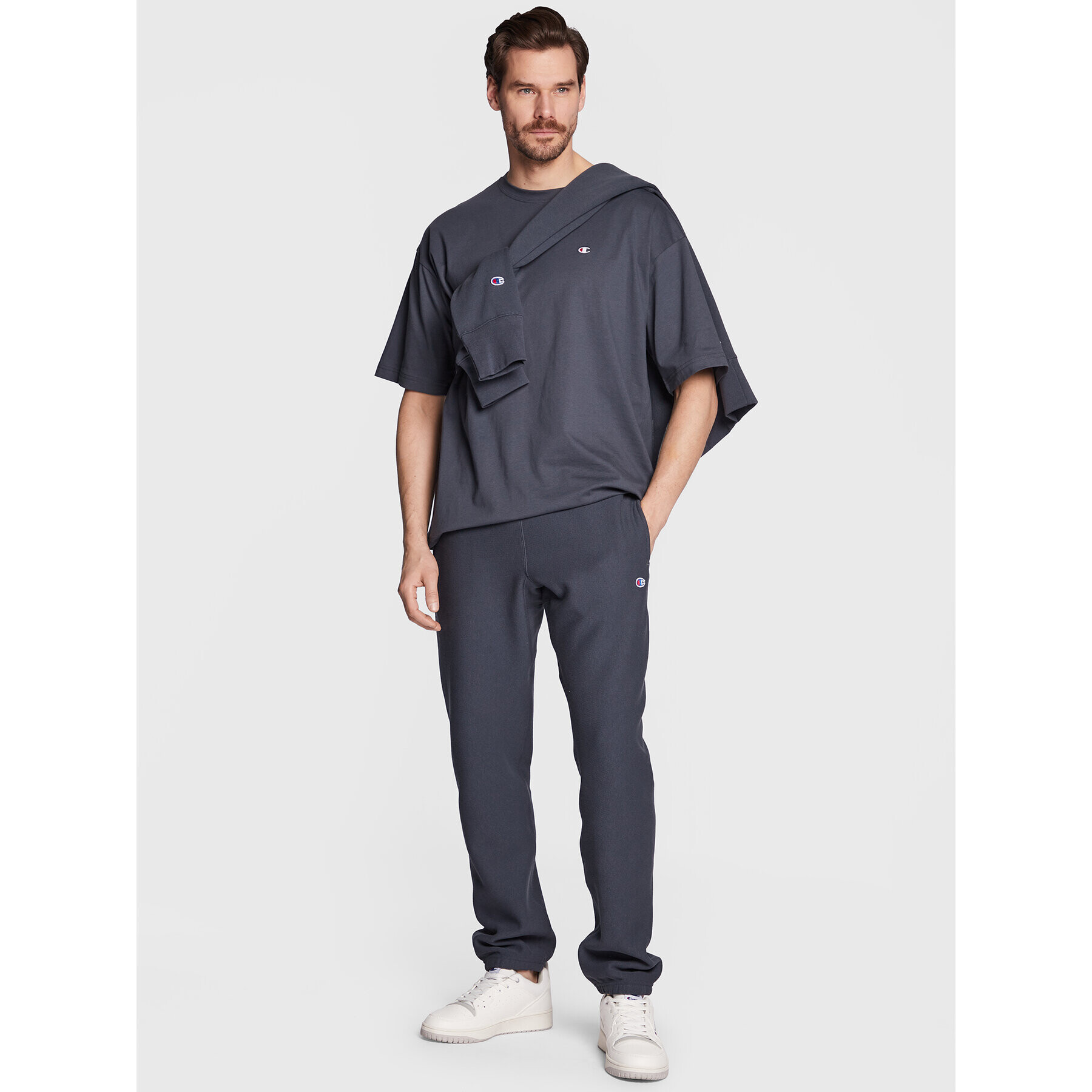 Champion Spodnji del trenirke Elasticated Cuffs 216540 Siva Regular Fit - Pepit.si