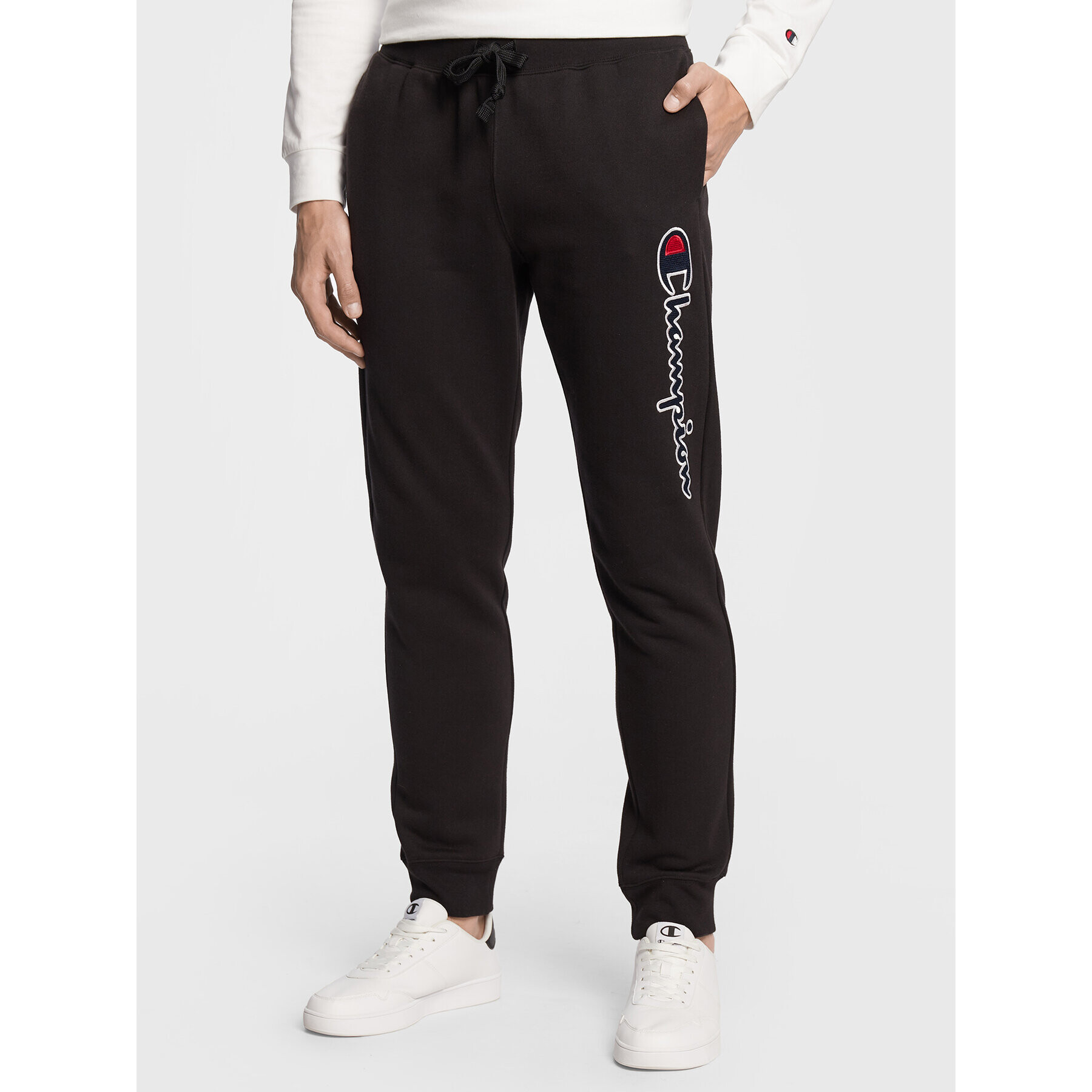 Champion Spodnji del trenirke Vertical Logo Embroidery 217860 Črna Regular Fit - Pepit.si