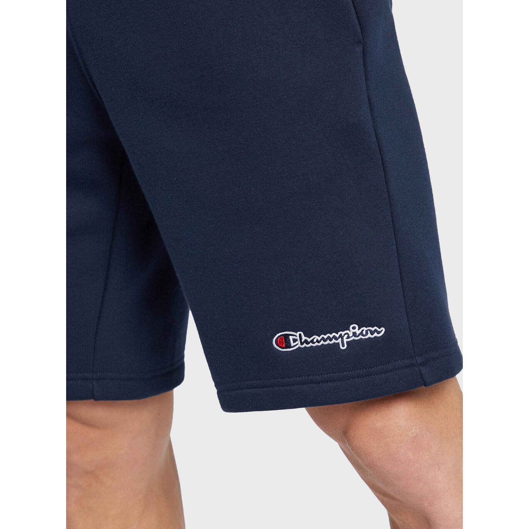 Champion Športne kratke hlače Small Embroidery Script 218295 Mornarsko modra Regular Fit - Pepit.si