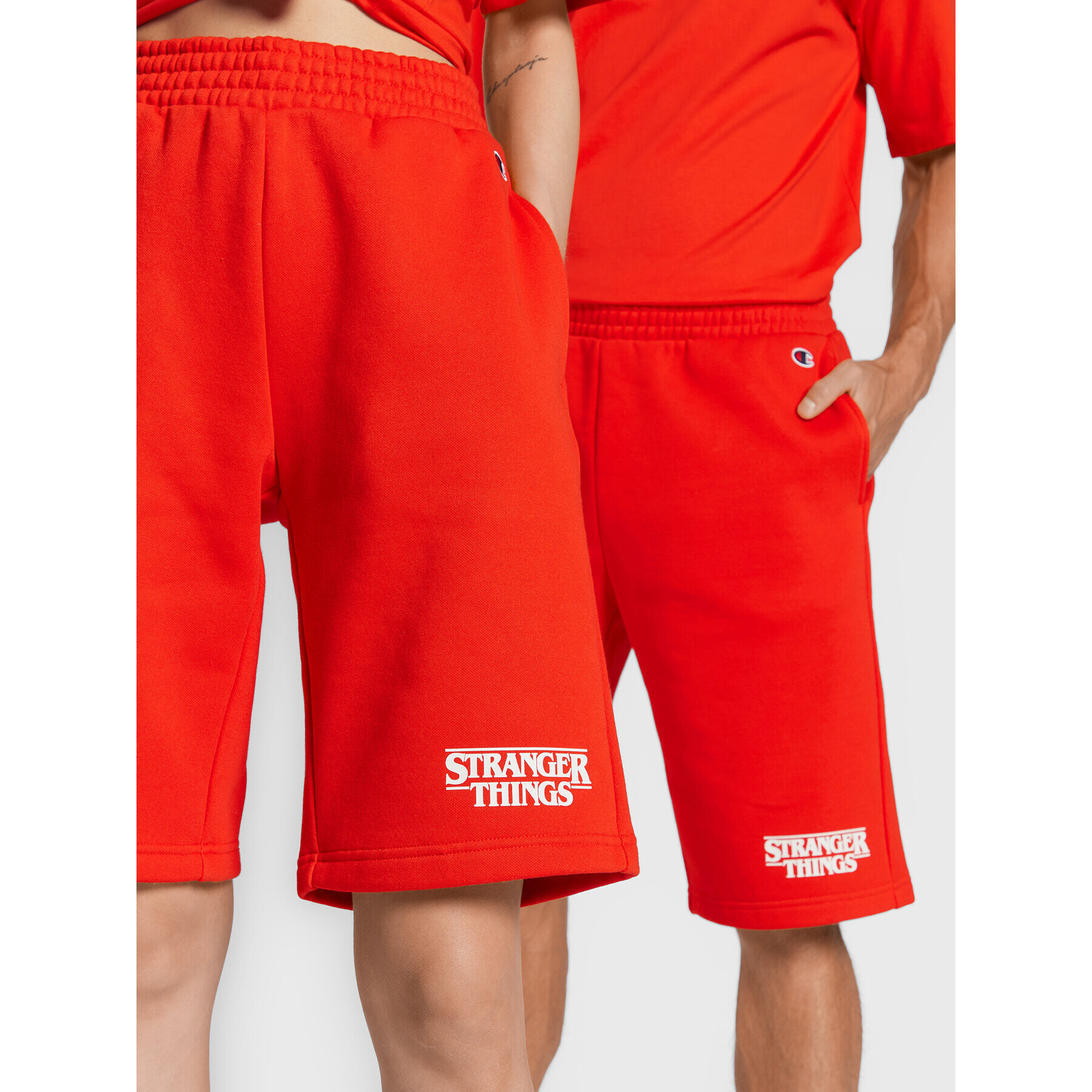 Champion Športne kratke hlače Unisex STRANGER THINGS 217782 Rdeča Regular Fit - Pepit.si