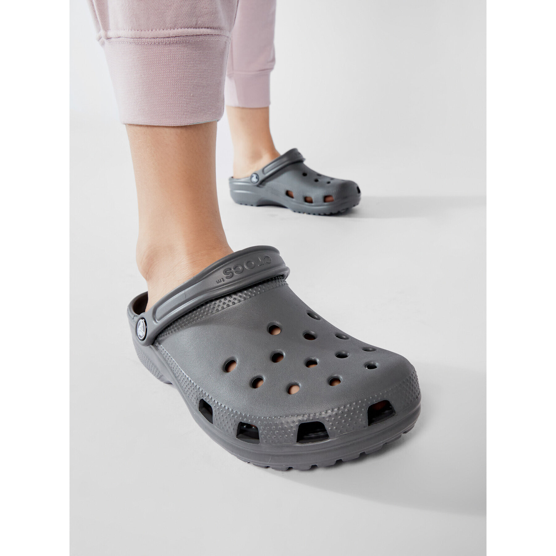 Crocs Natikači Classic 10001 Siva - Pepit.si