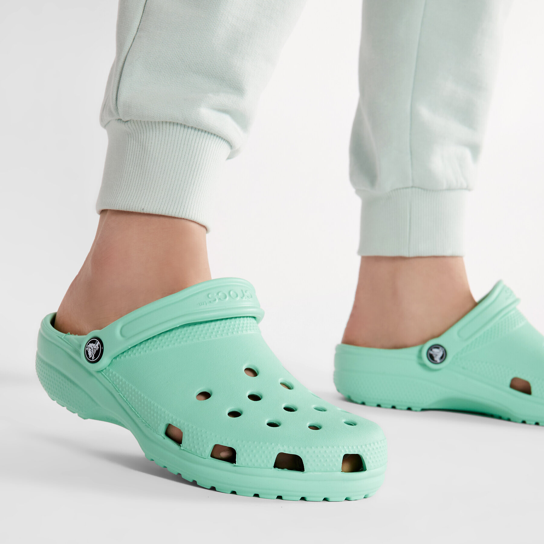 Crocs Natikači Classic Clog 10001 Zelena - Pepit.si