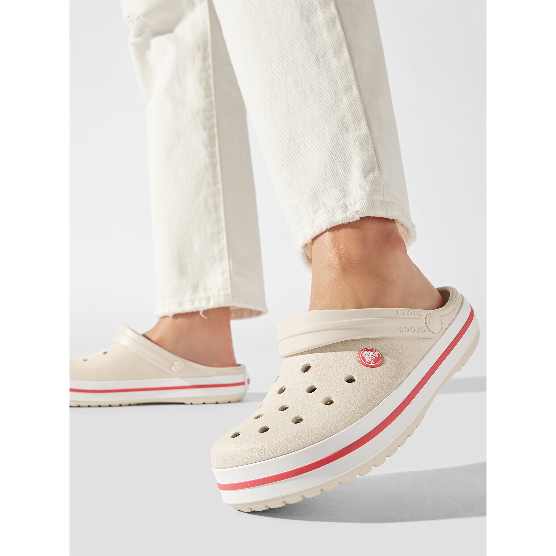 Crocs Natikači Crocband 11016 Bež - Pepit.si