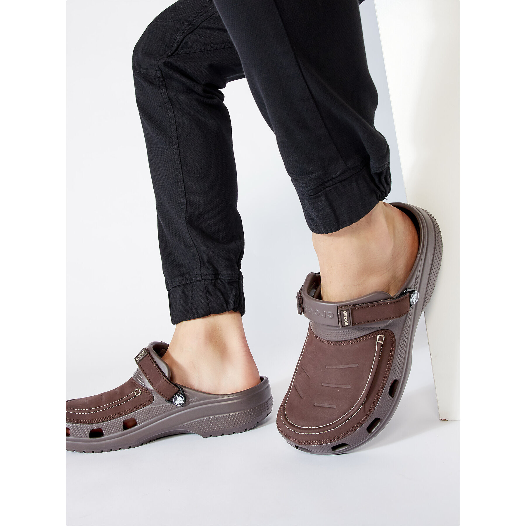 Crocs Natikači Yukon Vista II Clog M 207142 Rjava - Pepit.si