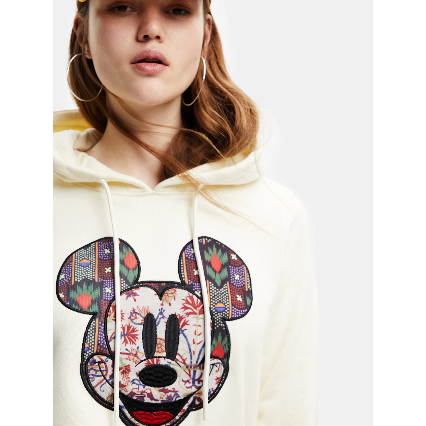 Desigual Jopa DISNEY Face Patch 22WWSK47 Bež Regular Fit - Pepit.si