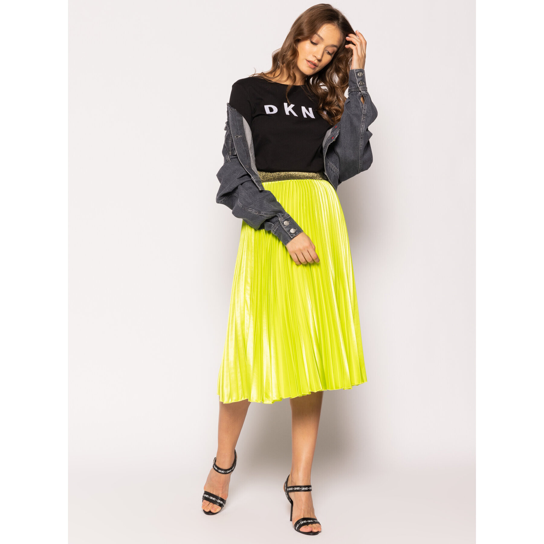 DKNY Majica W3276CNA Črna Regular Fit - Pepit.si