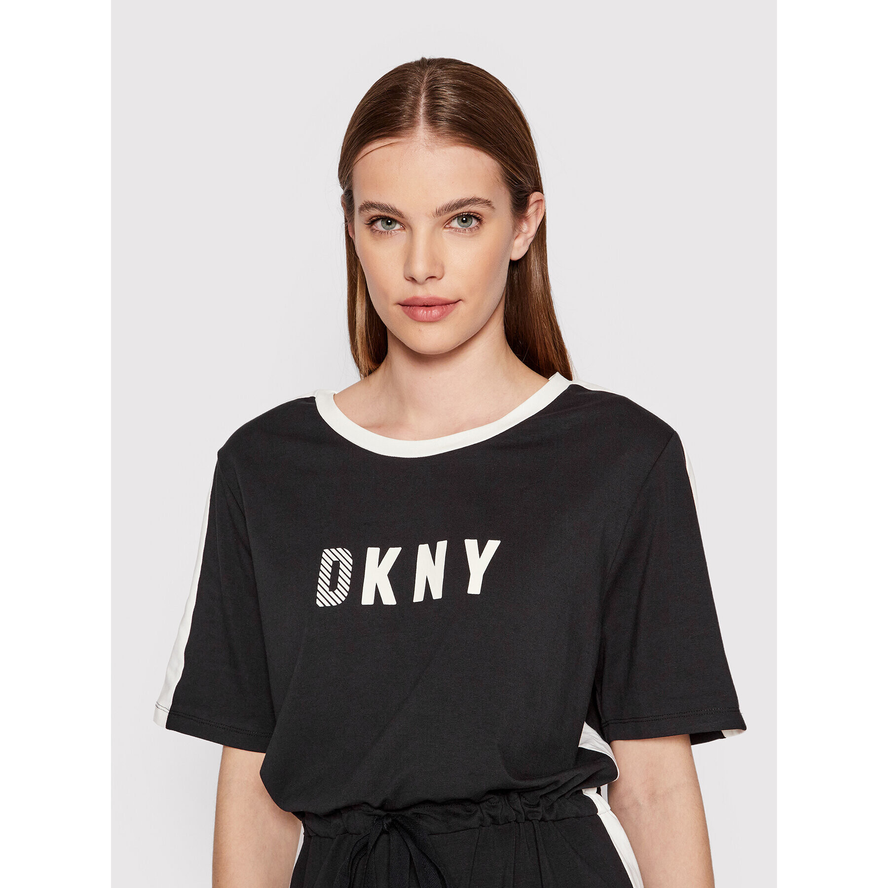 DKNY Vsakodnevna obleka DD2ANO8A Črna Regular Fit - Pepit.si