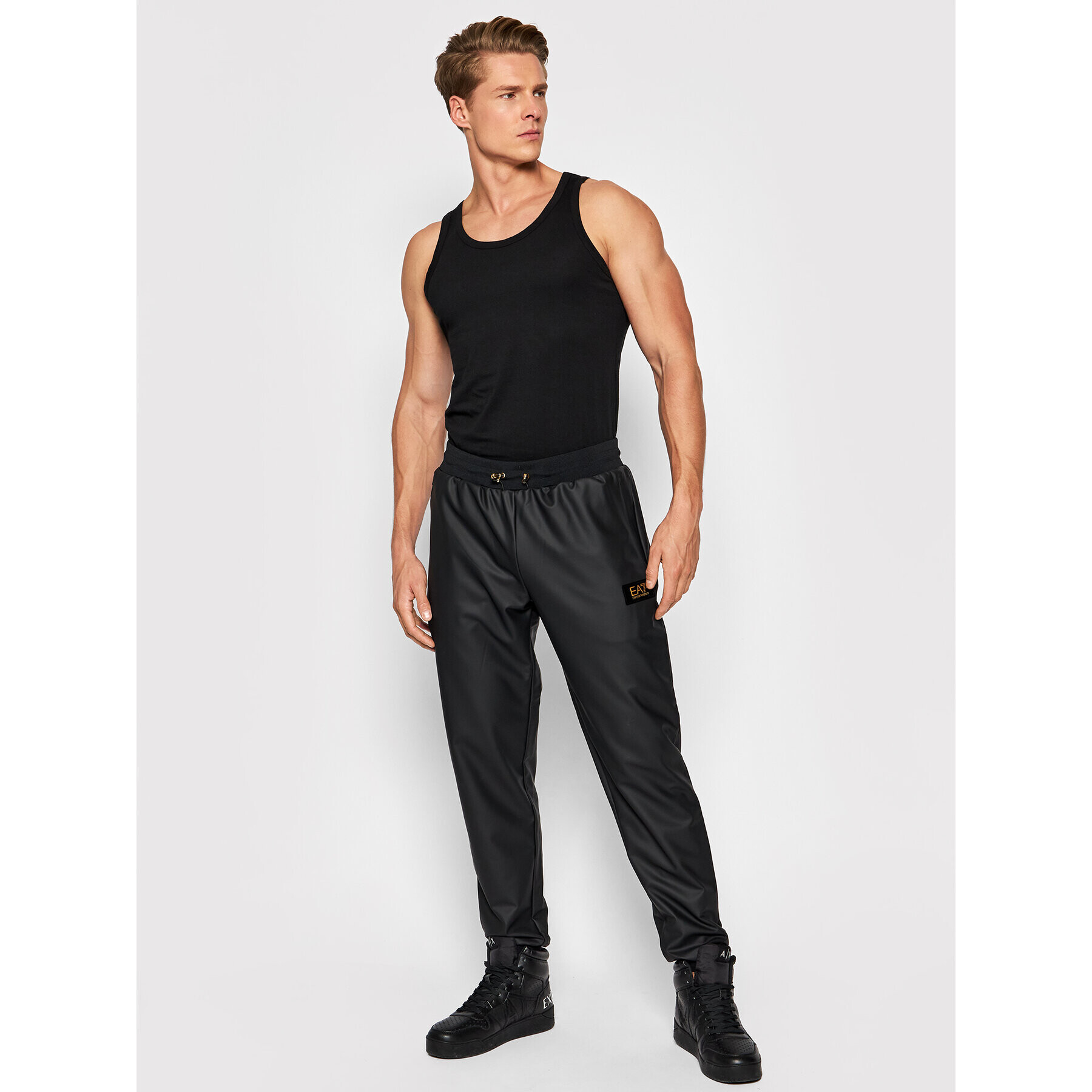 EA7 Emporio Armani Jogging hlače 6KPPA1 PJCFZ 1200 Črna Regular Fit - Pepit.si