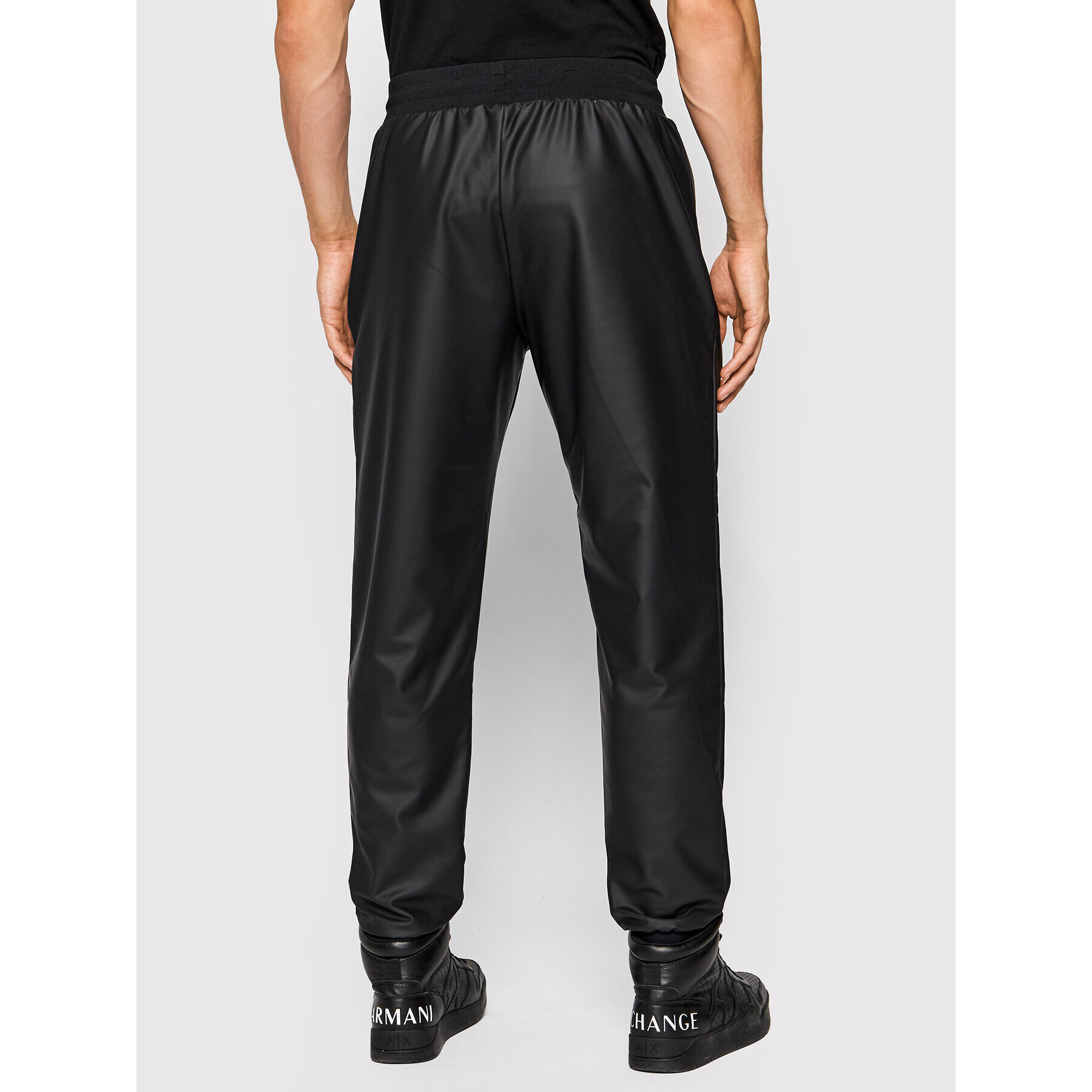 EA7 Emporio Armani Jogging hlače 6KPPA1 PJCFZ 1200 Črna Regular Fit - Pepit.si