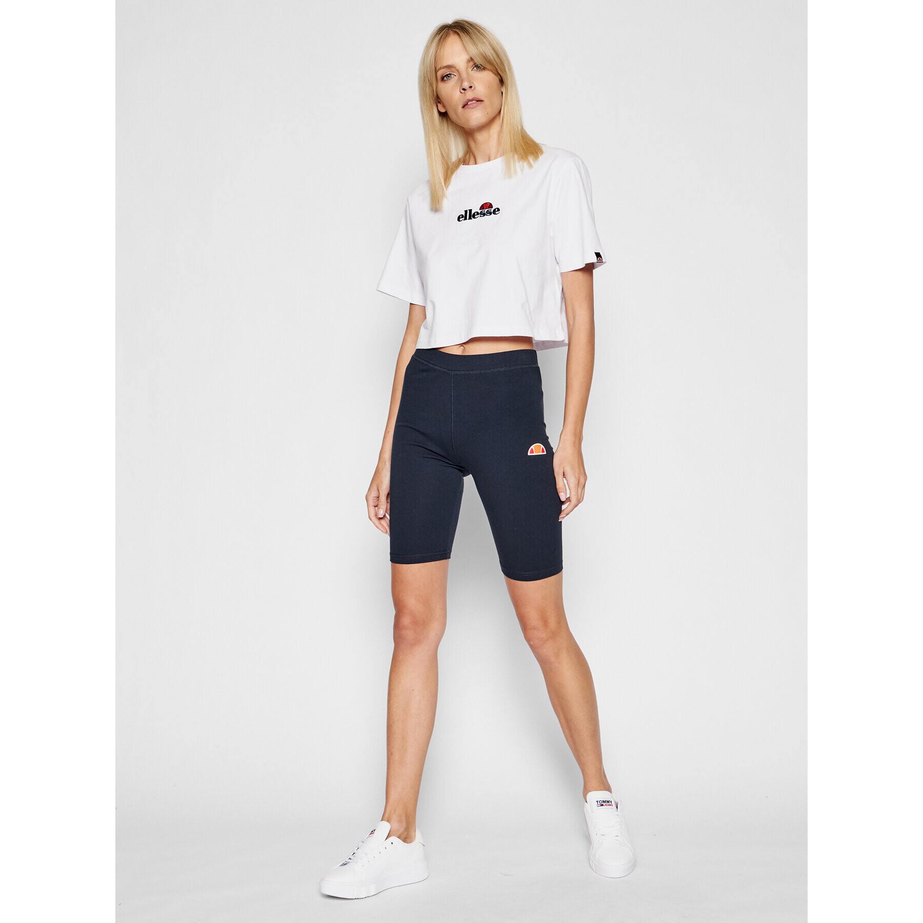 Ellesse Majica Fireball SGB06838 Bela Loose Fit - Pepit.si