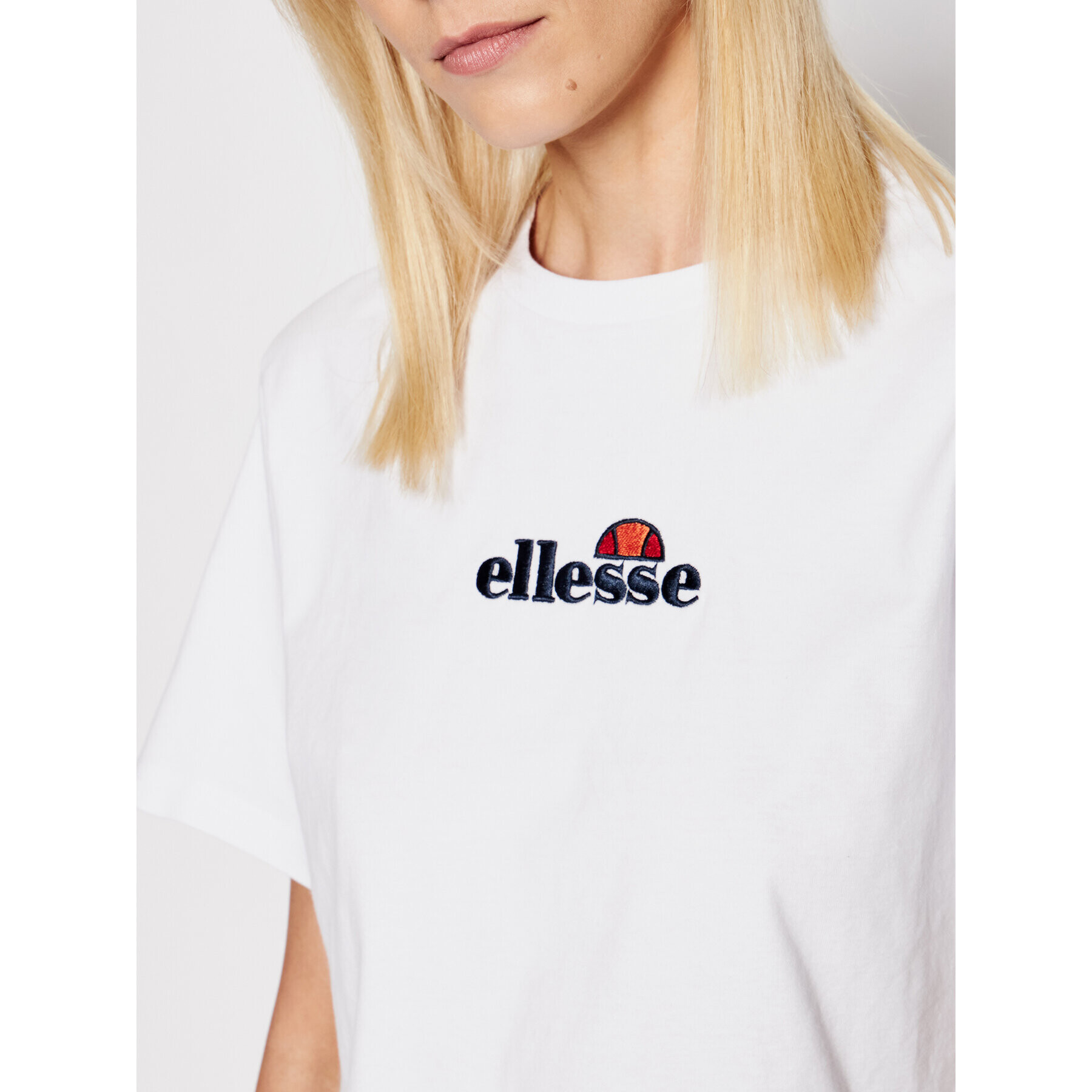 Ellesse Majica Fireball SGB06838 Bela Loose Fit - Pepit.si