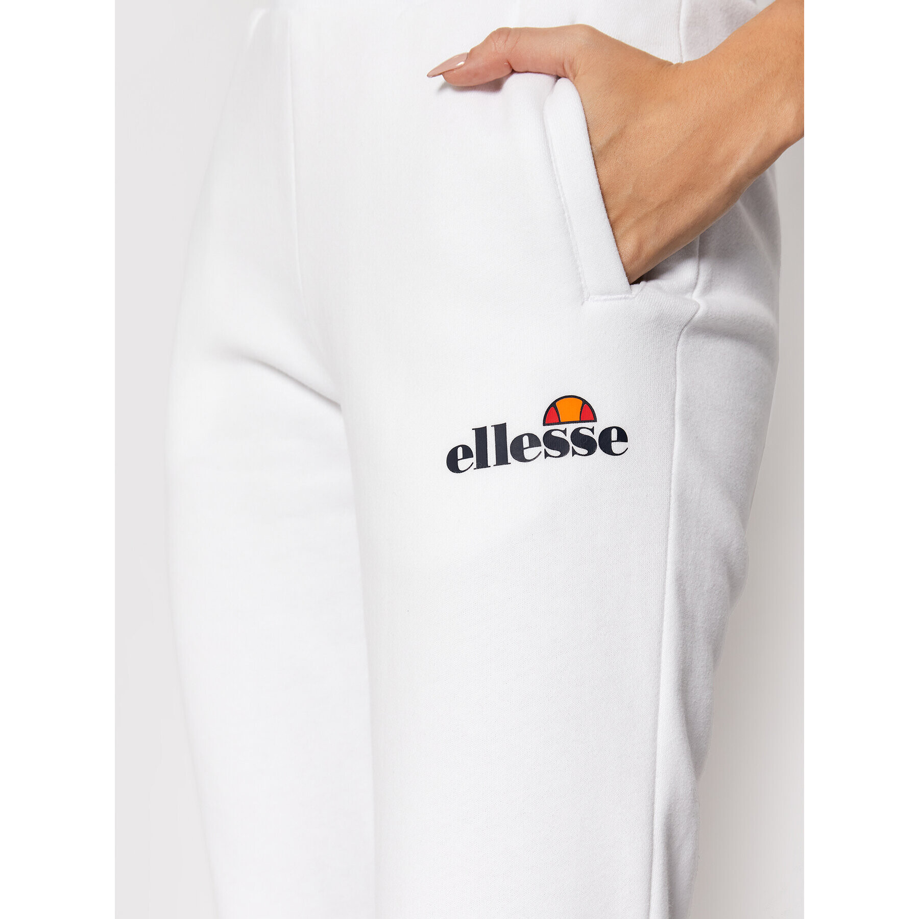 Ellesse Spodnji del trenirke Hallouli SGK13652 Bela Slim Fit - Pepit.si