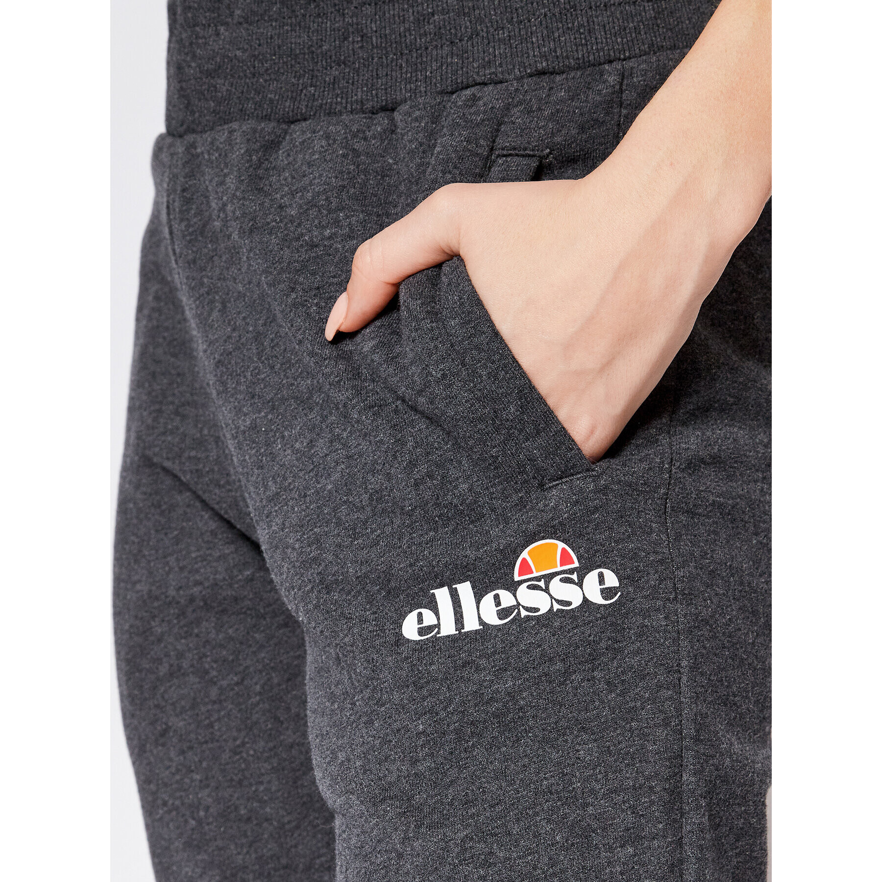 Ellesse Spodnji del trenirke Hallouli SGK13652 Siva Regular Fit - Pepit.si