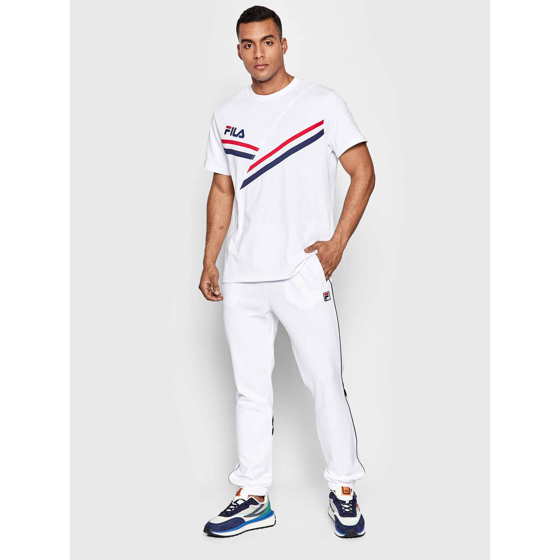 Fila Spodnji del trenirke Zvolen FAM0087 Bela Regular Fit - Pepit.si