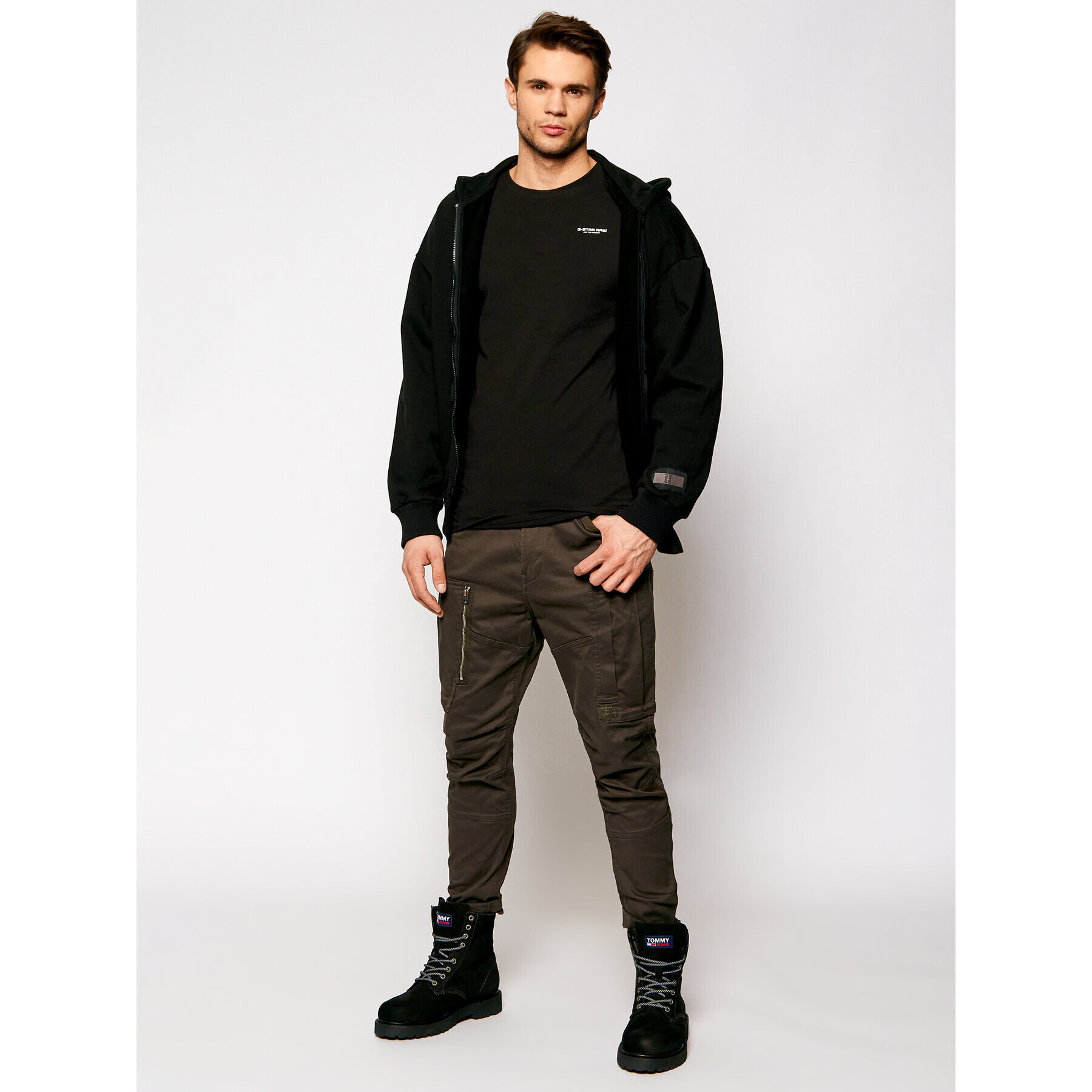 G-Star Raw Majica Base D19070-C723-6484 Črna Slim Fit - Pepit.si