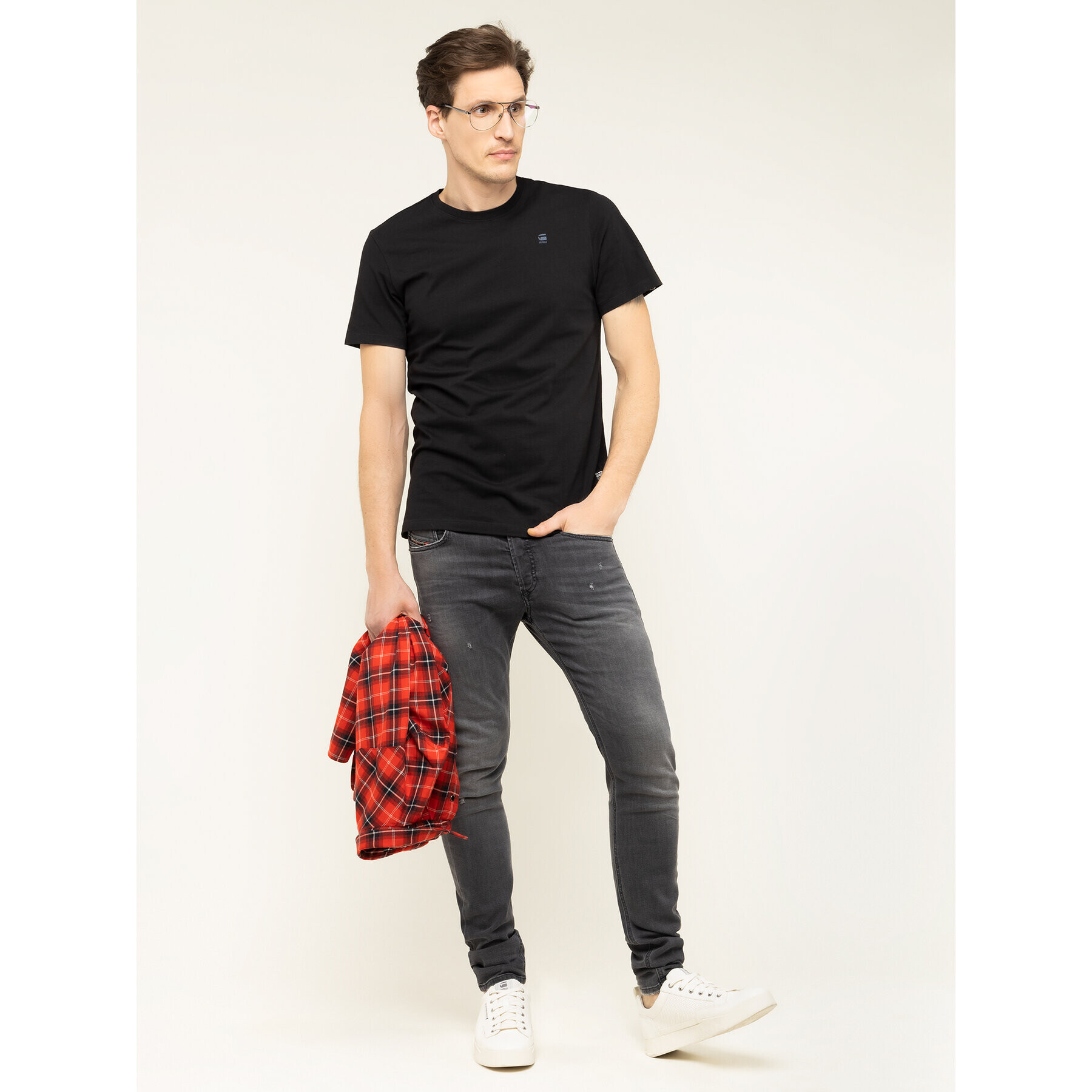 G-Star Raw Majica Base-S D16411-336-6484 Črna Regular Fit - Pepit.si