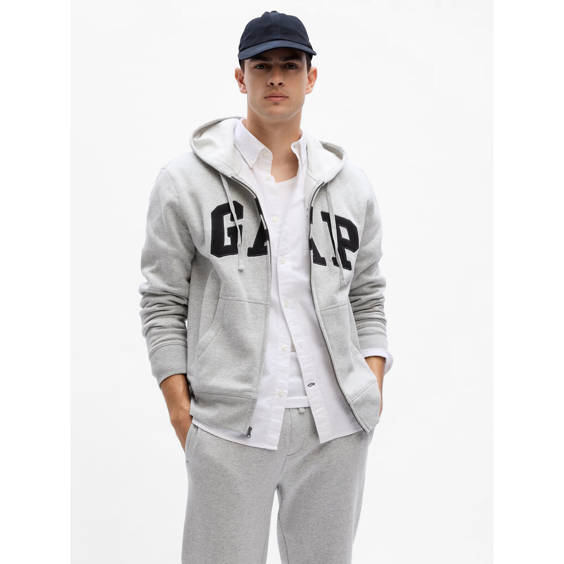 Gap Jopa 851516-19 Siva Regular Fit - Pepit.si