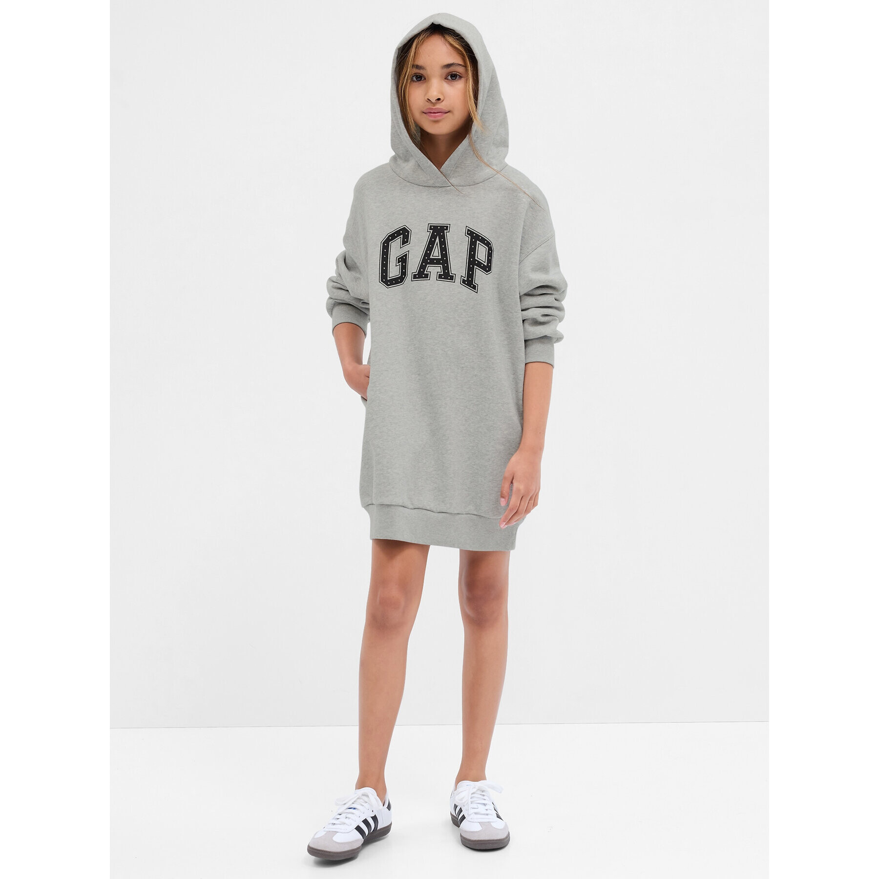 Gap Vsakodnevna obleka 741076-00 Siva Regular Fit - Pepit.si