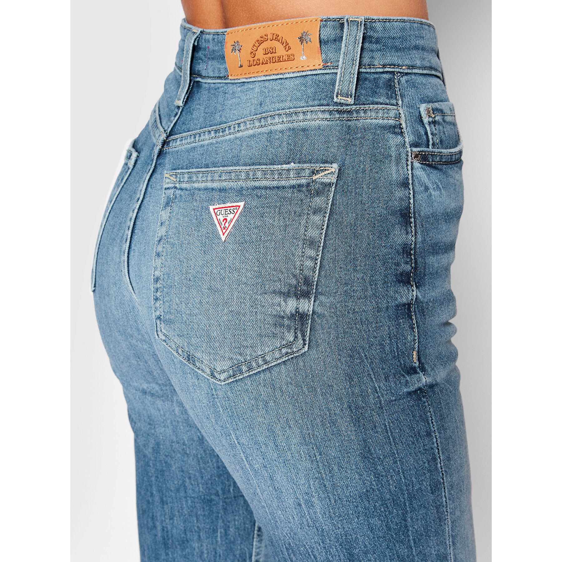 Guess Jeans kratke hlače W2GD24 D4MS2 Modra Regular Fit - Pepit.si