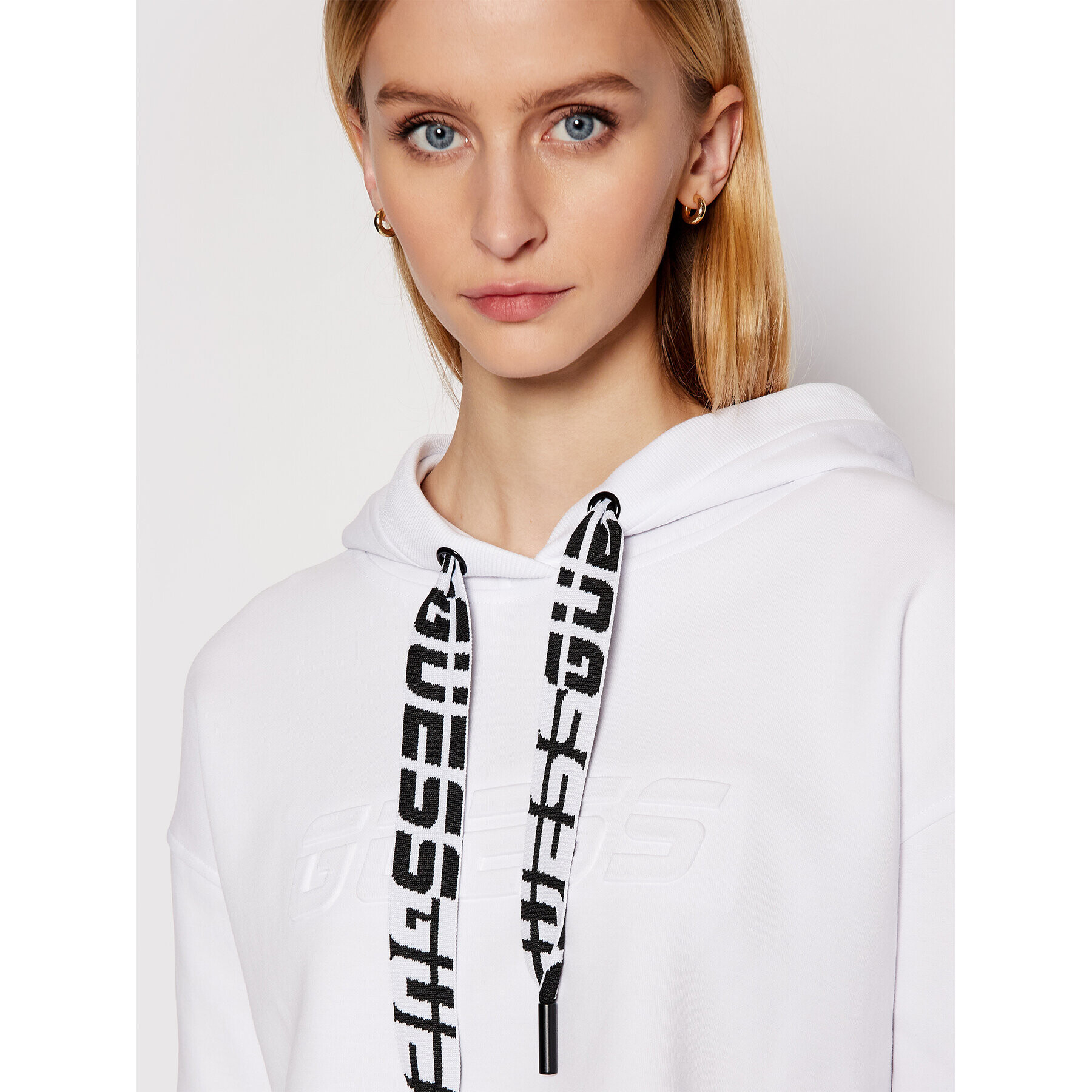 Guess Jopa Hooded O1GA61 KA3P1 Bela Regular Fit - Pepit.si