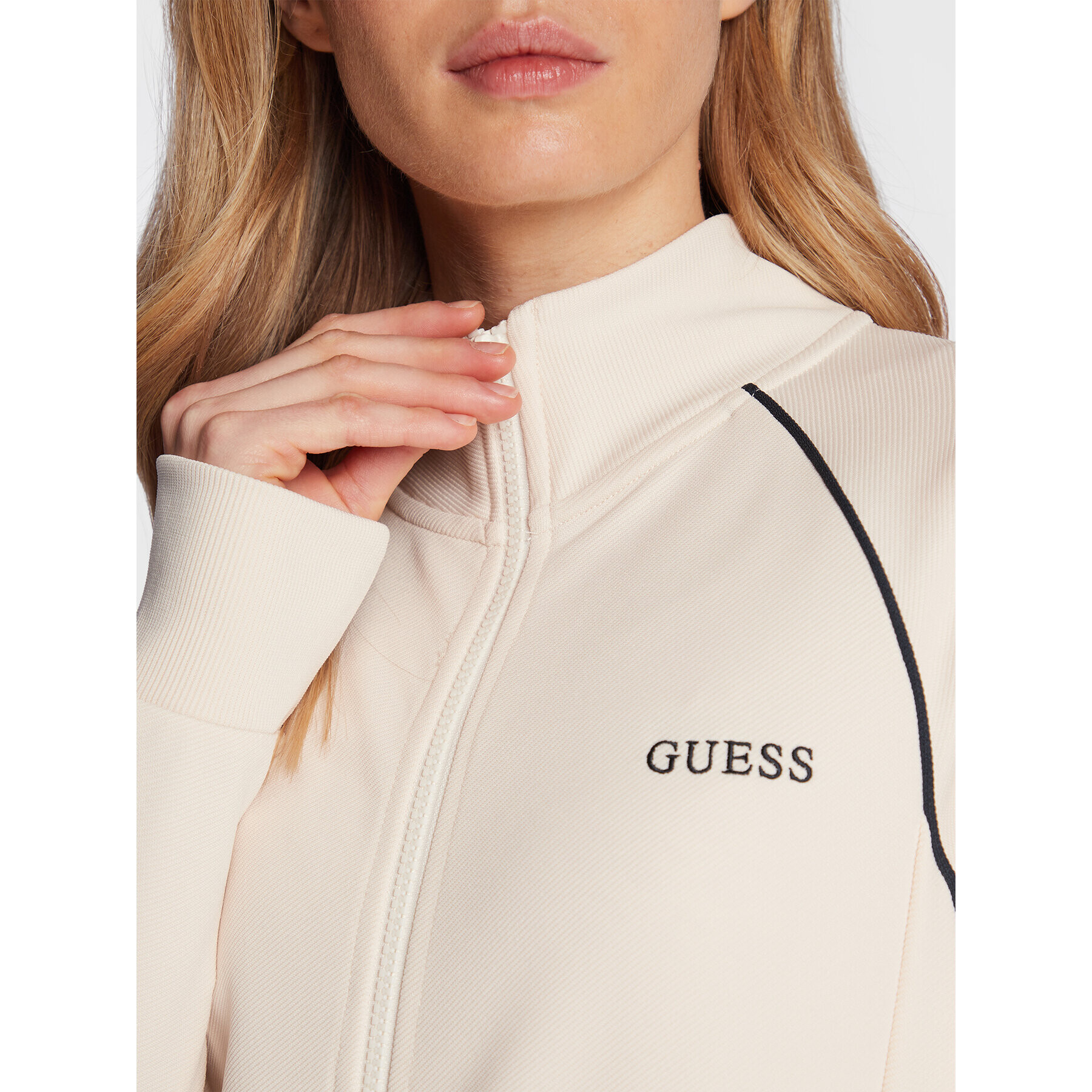 Guess Jopa Signature V3GQ00 KBO62 Roza Regular Fit - Pepit.si