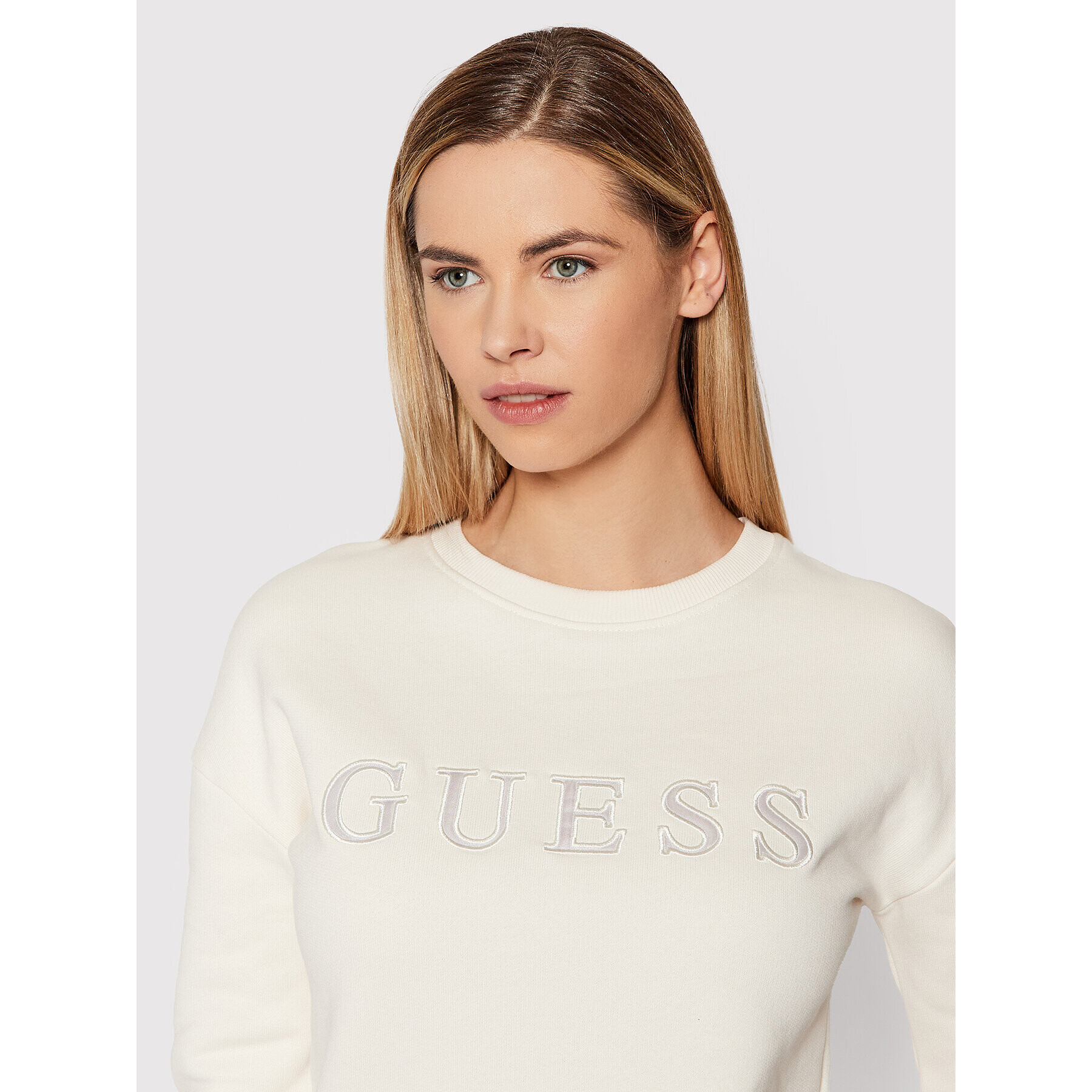 Guess Jopa V2RQ16 K9V31 Bela Regular Fit - Pepit.si