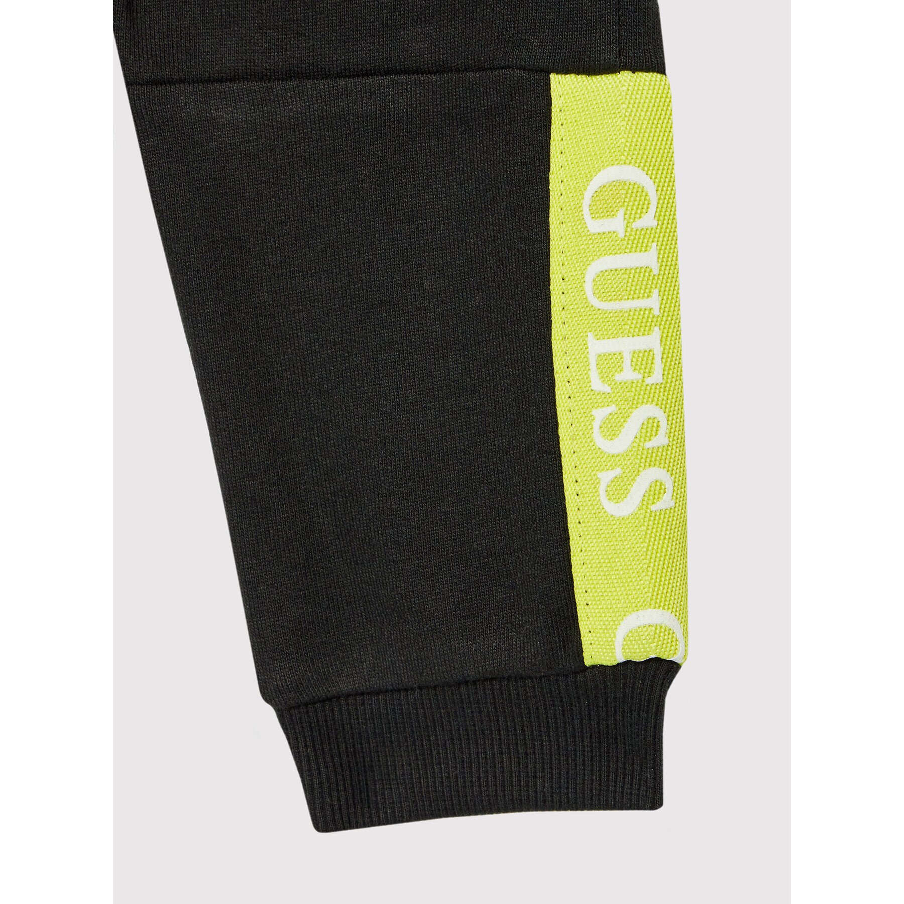 Guess Spodnji del trenirke N2RQ11 KA6R0 Črna Regular Fit - Pepit.si