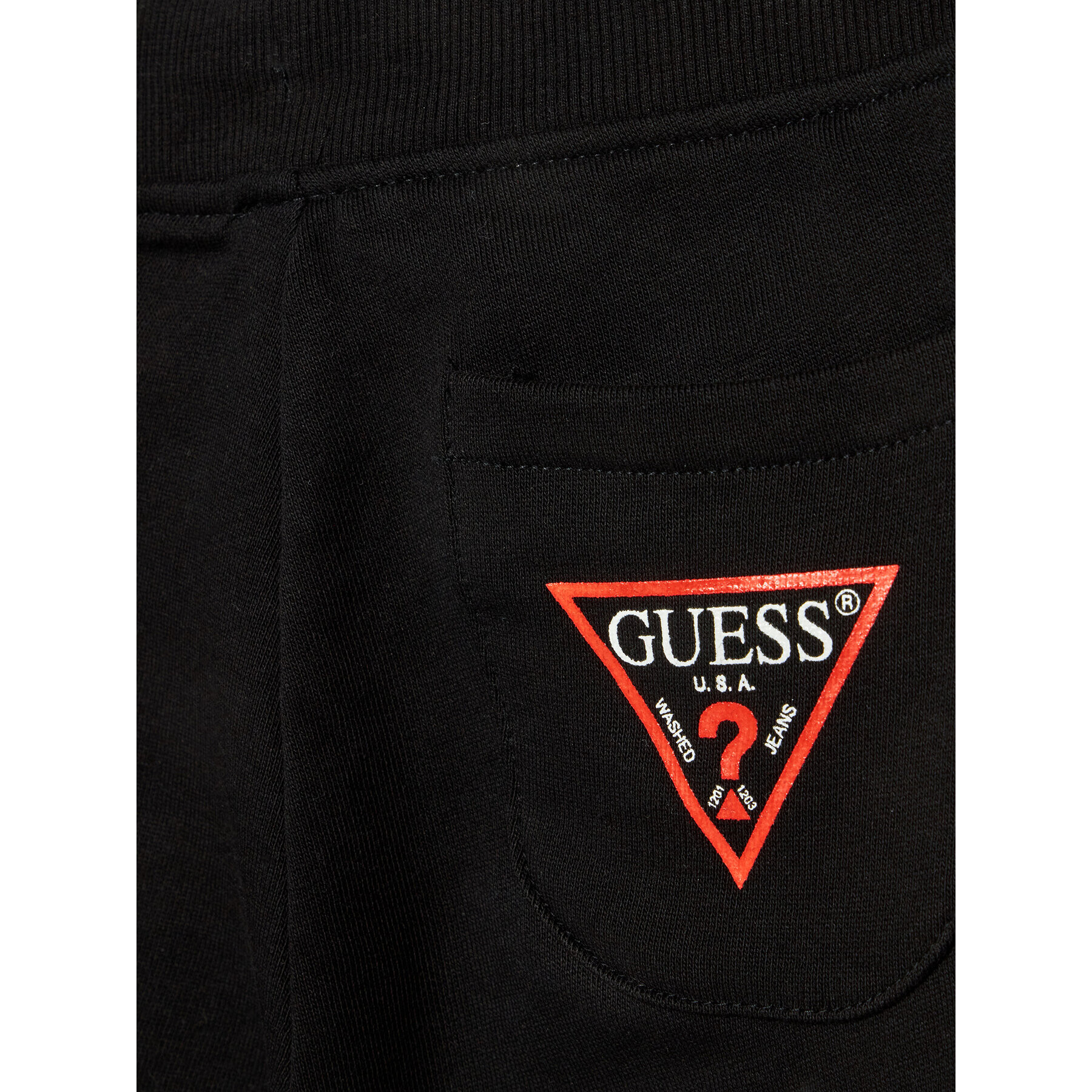 Guess Športne kratke hlače N93Q18 KAUG0 Črna Regular Fit - Pepit.si