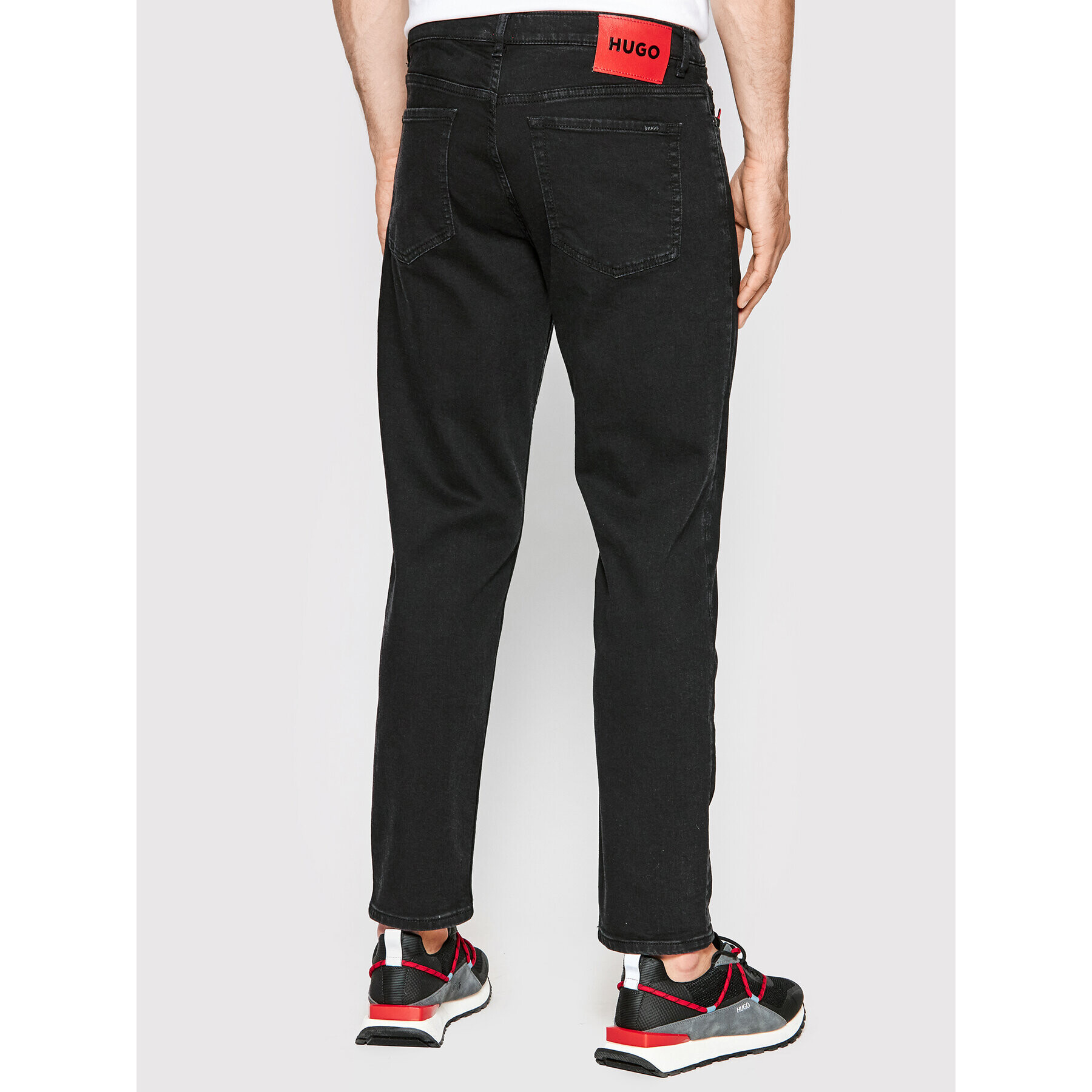 Hugo Jeans hlače 634 50467400 Črna Slim Fit - Pepit.si