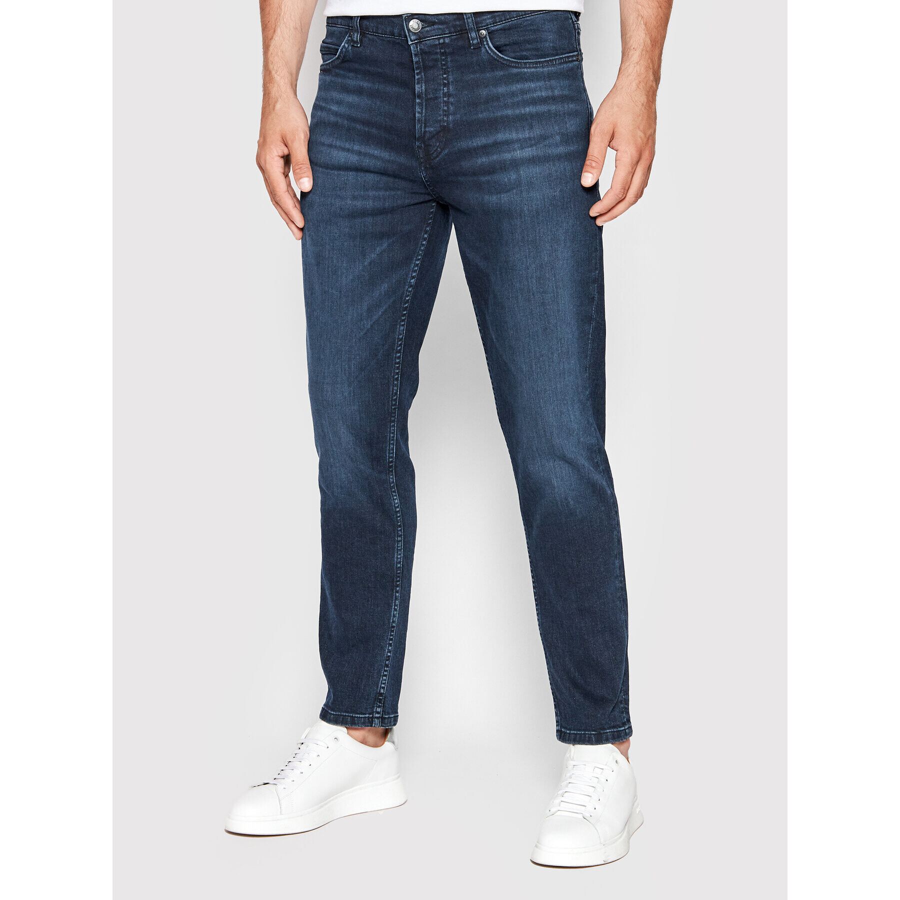 Hugo Jeans hlače 634 50469157 Mornarsko modra Slim Fit - Pepit.si