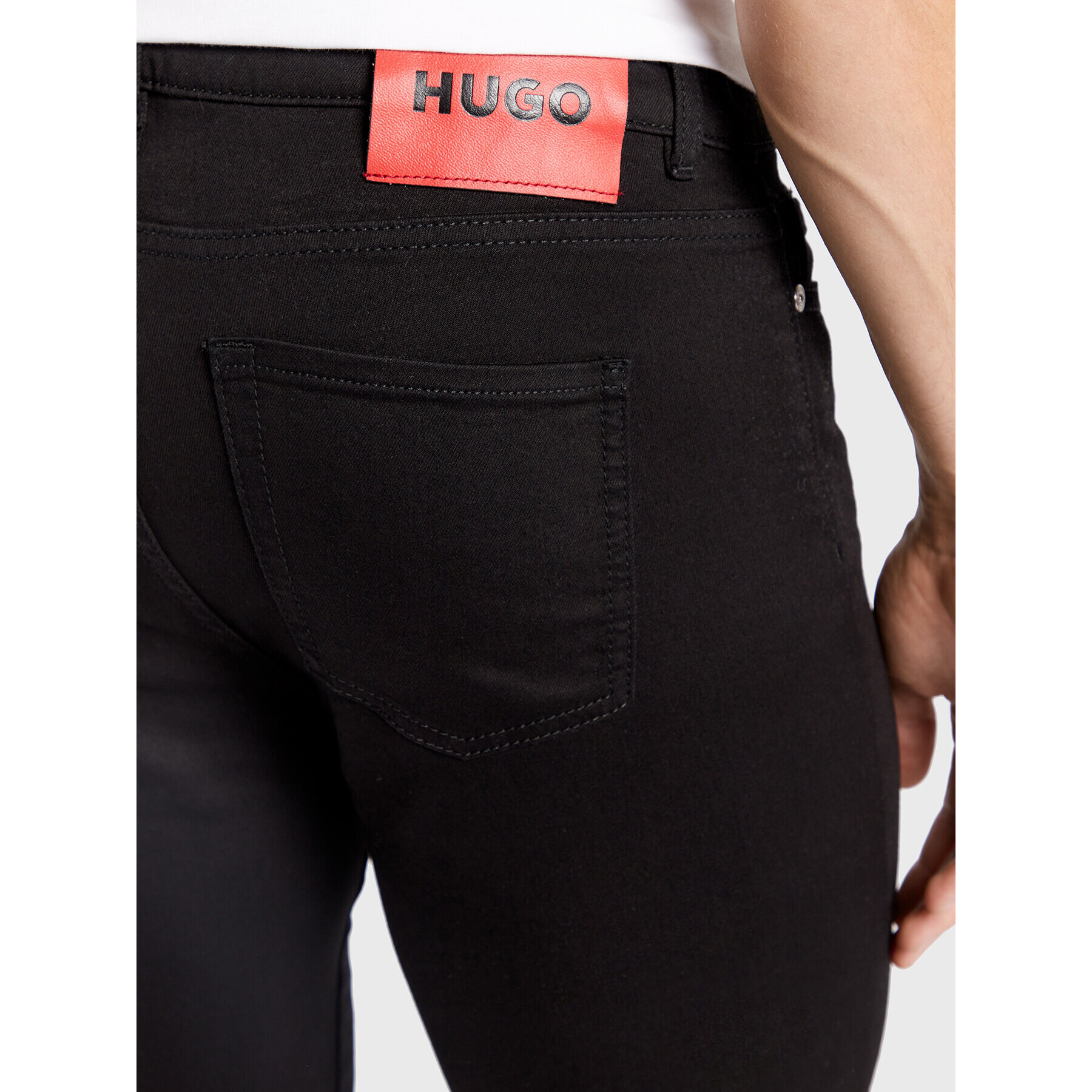 Hugo Jeans hlače 932 50480429 Črna Slim Fit - Pepit.si