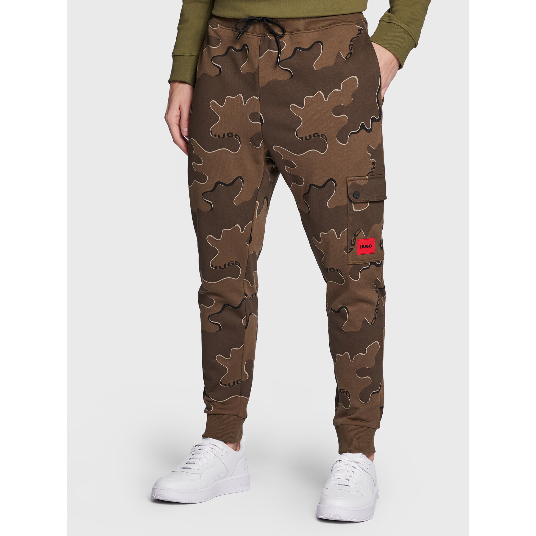 Hugo Spodnji del trenirke Dromwell 50481348 Khaki Regular Fit - Pepit.si