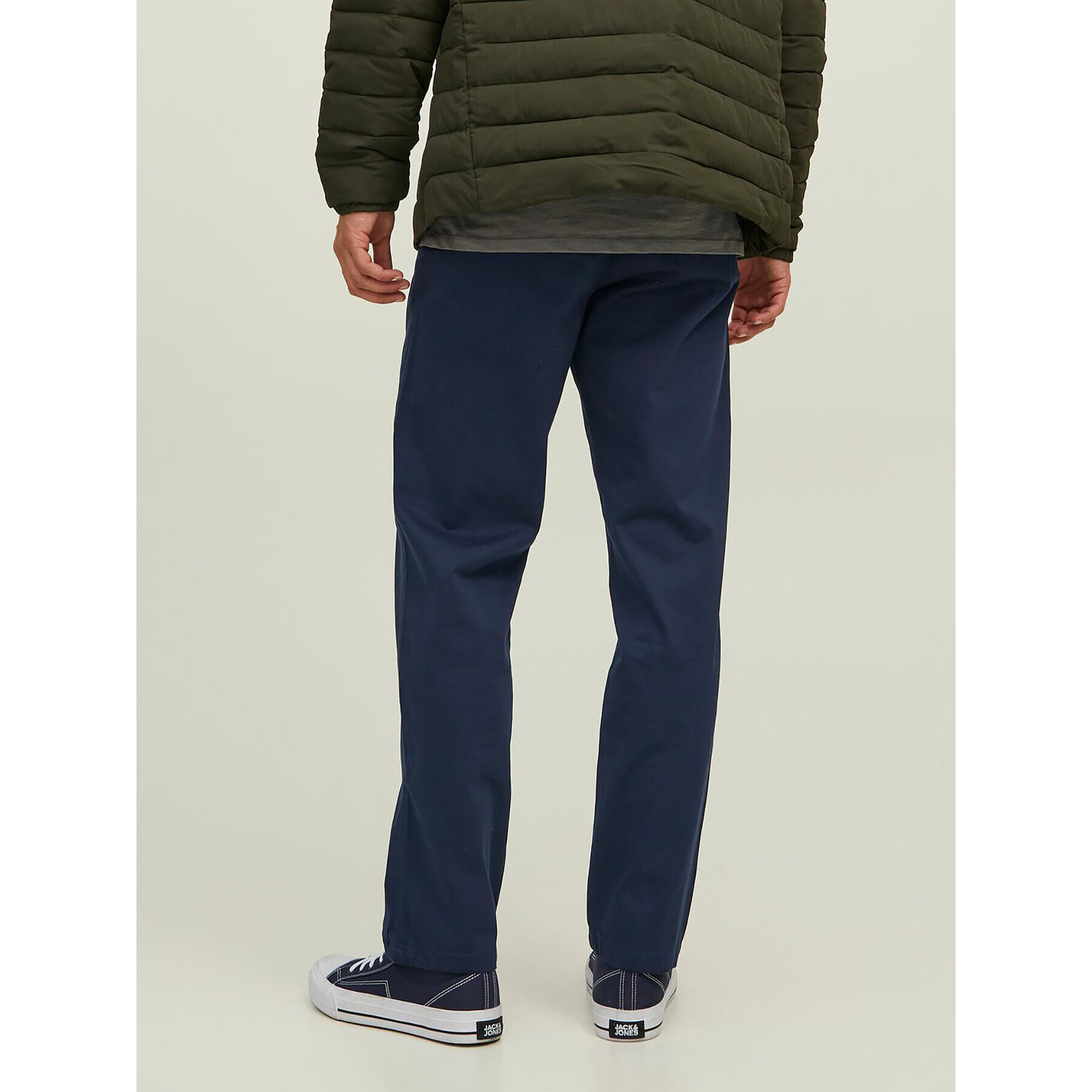 Jack&Jones Hlače iz tkanine Kane Bowie 12218621 Mornarsko modra Loose Fit - Pepit.si