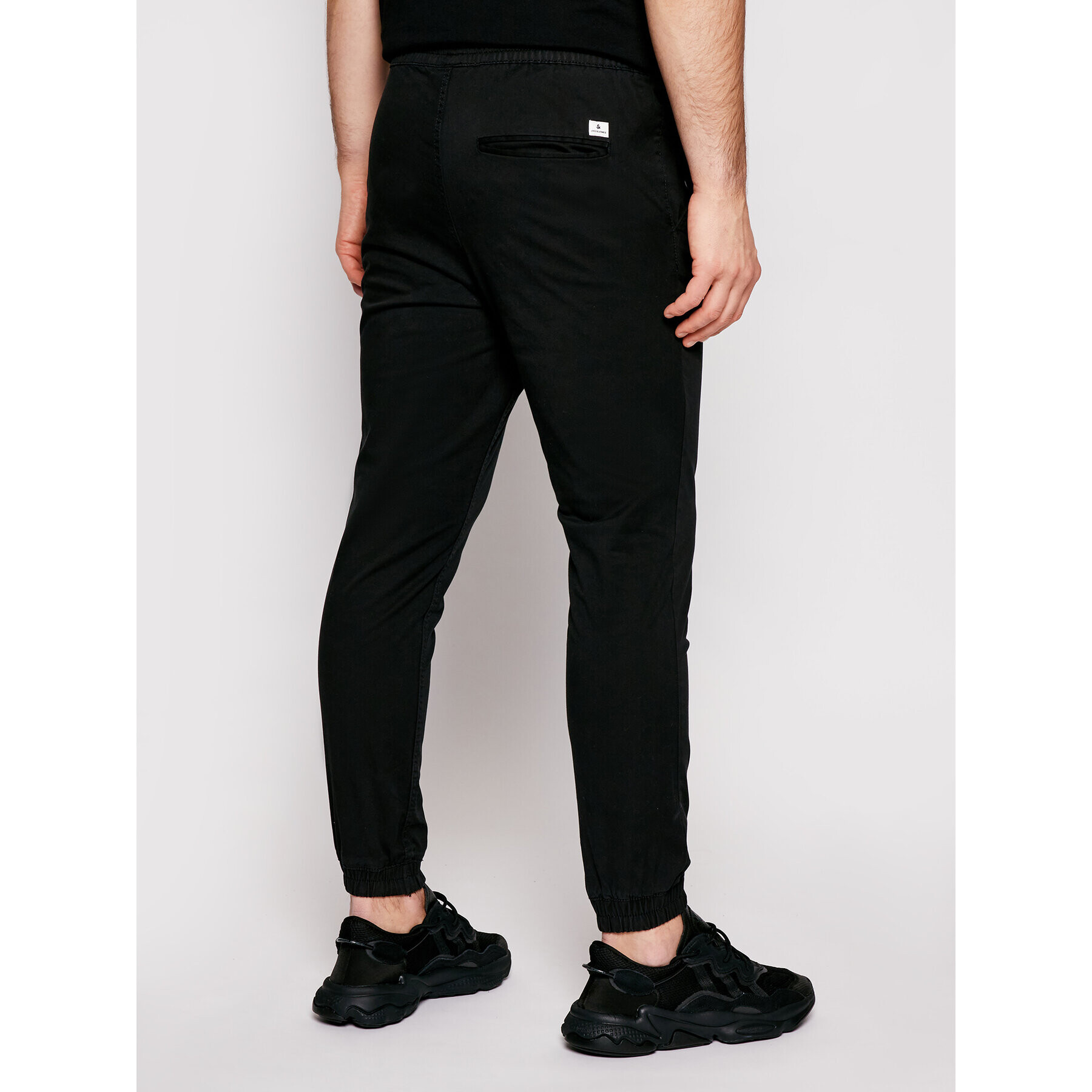 Jack&Jones Jogging hlače Gordon Lane Akm 12182548 Črna Regular Fit - Pepit.si