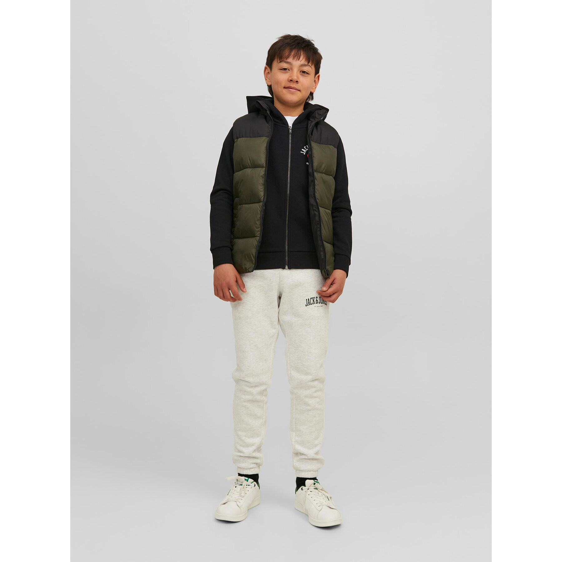 Jack&Jones Junior Jopa 12218049 Črna Regular Fit - Pepit.si