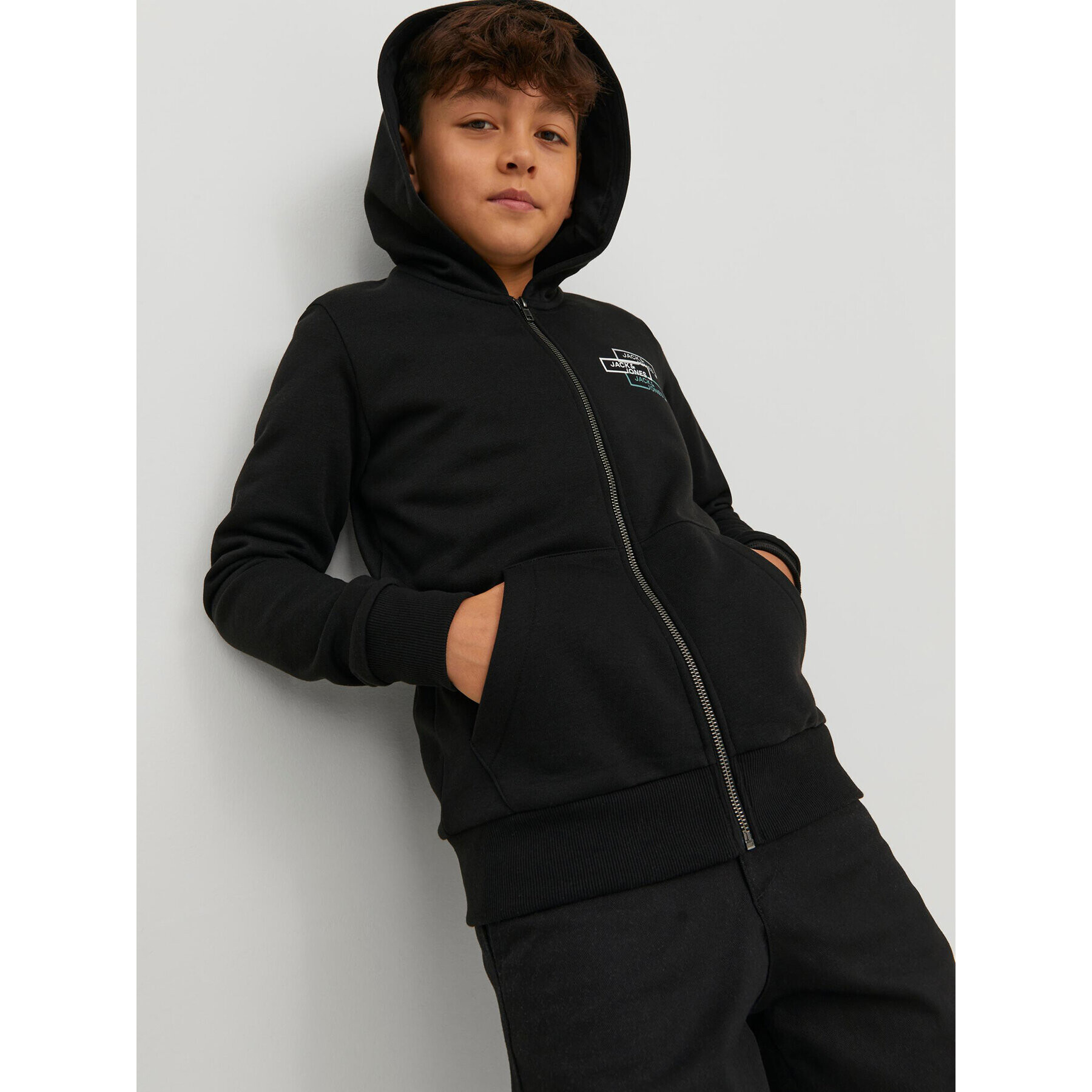 Jack&Jones Junior Jopa Space Logo 12221210 Črna Regular Fit - Pepit.si